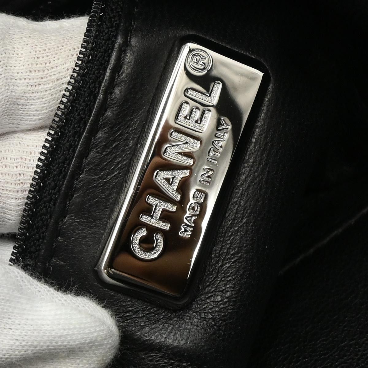 Chanel Chanel Luxe Ligne Bowler Bag Leather Size ONE SIZE - 4 Thumbnail