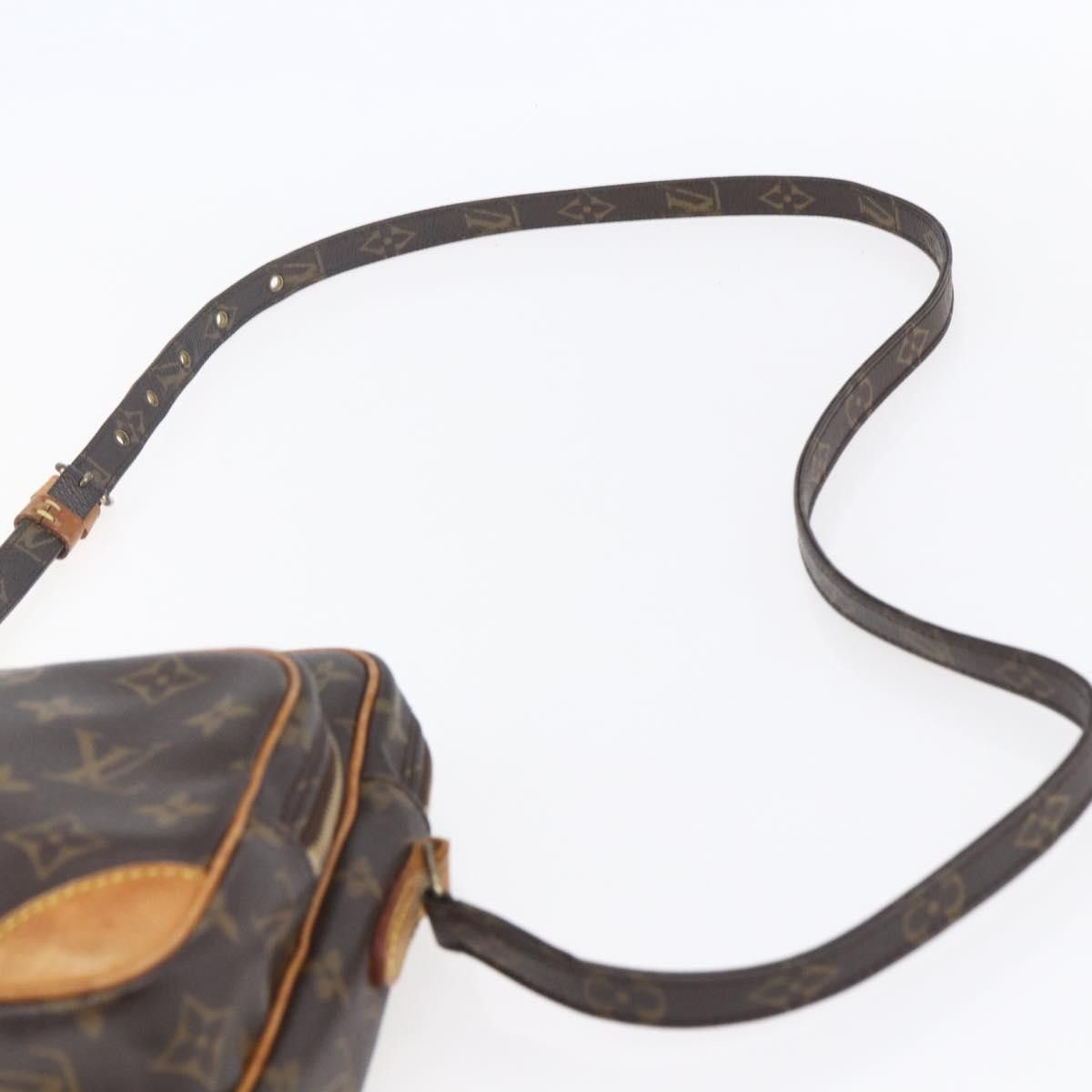 Louis Vuitton Louis Vuitton Amazone Bag Monogram Canvas Size ONE SIZE - 17 Thumbnail