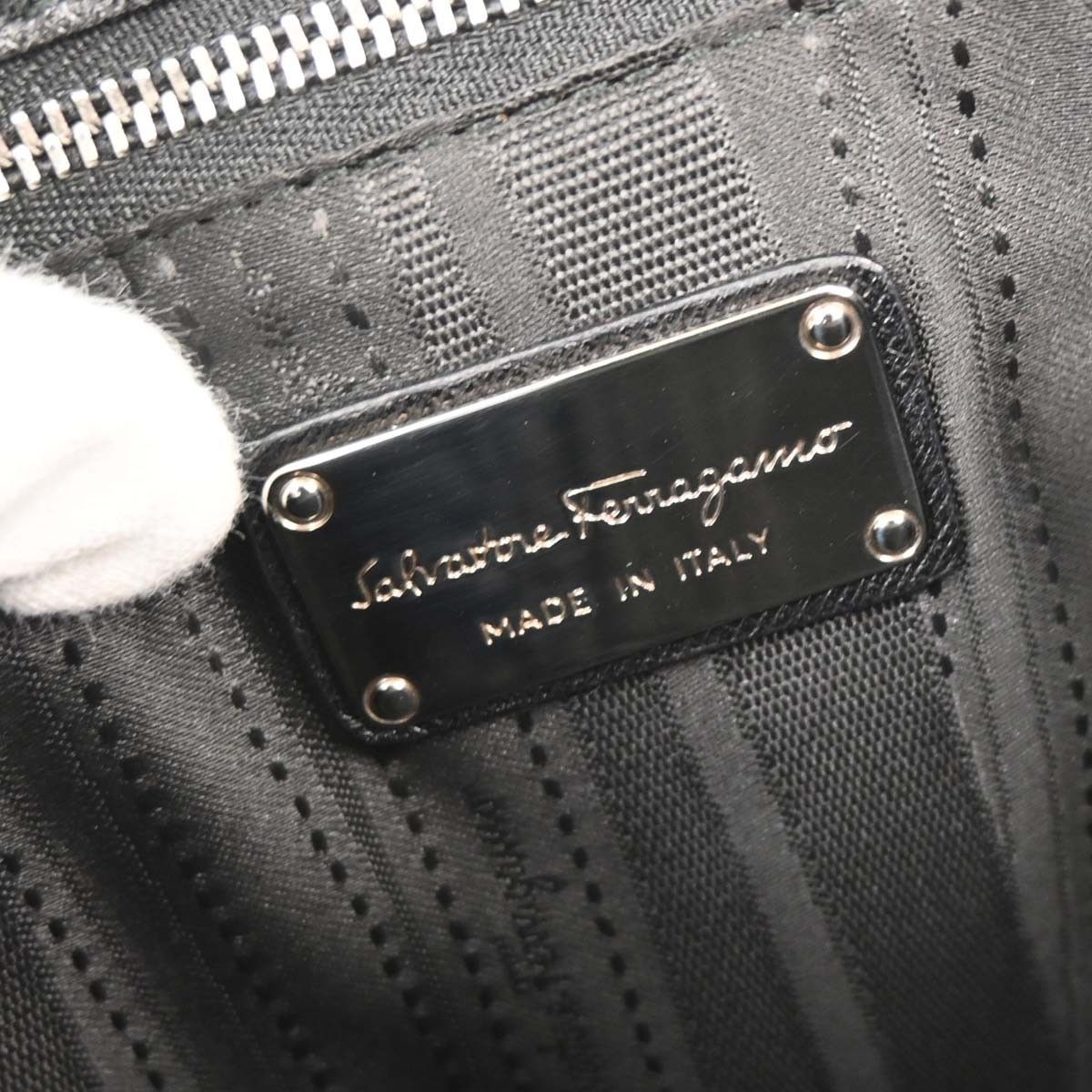 Salvatore Ferragamo Salvatore Ferragamo Gancini Chain Shoulder bag Leather Size ONE SIZE - 5 Thumbnail