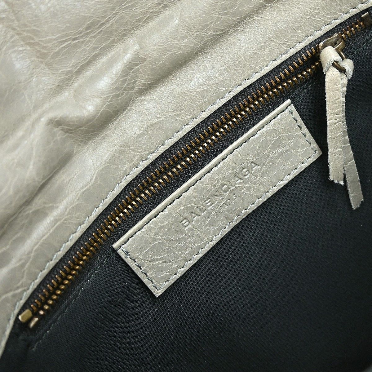 Balenciaga Balenciaga Classic Studs Envelope Clutch Leather Size ONE SIZE - 5 Thumbnail