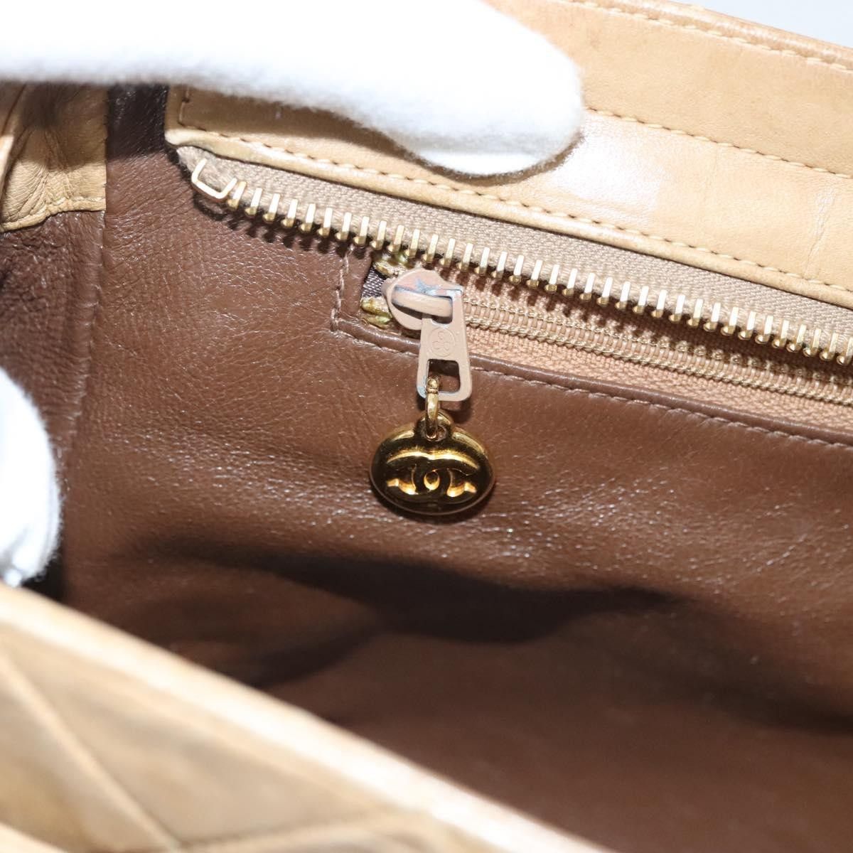 Chanel Chanel Vintage Front Pocket Camera Shoulder Bag Leather Size ONE SIZE - 23 Thumbnail