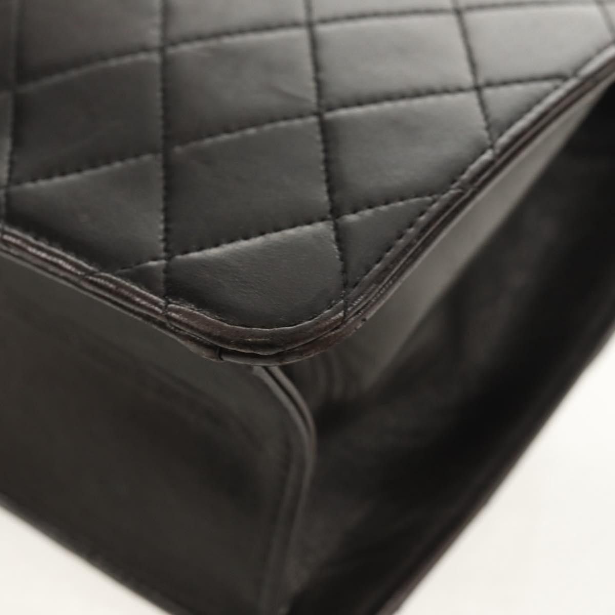 Chanel Chanel Vintage Clutch with Chain Quilted Leather Size ONE SIZE - 12 Thumbnail