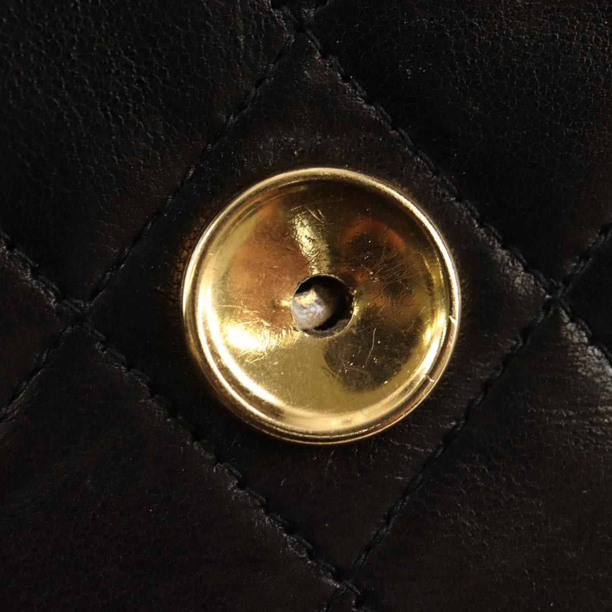 Chanel Chanel Vintage Clutch with Chain Quilted Leather Size ONE SIZE - 16 Thumbnail