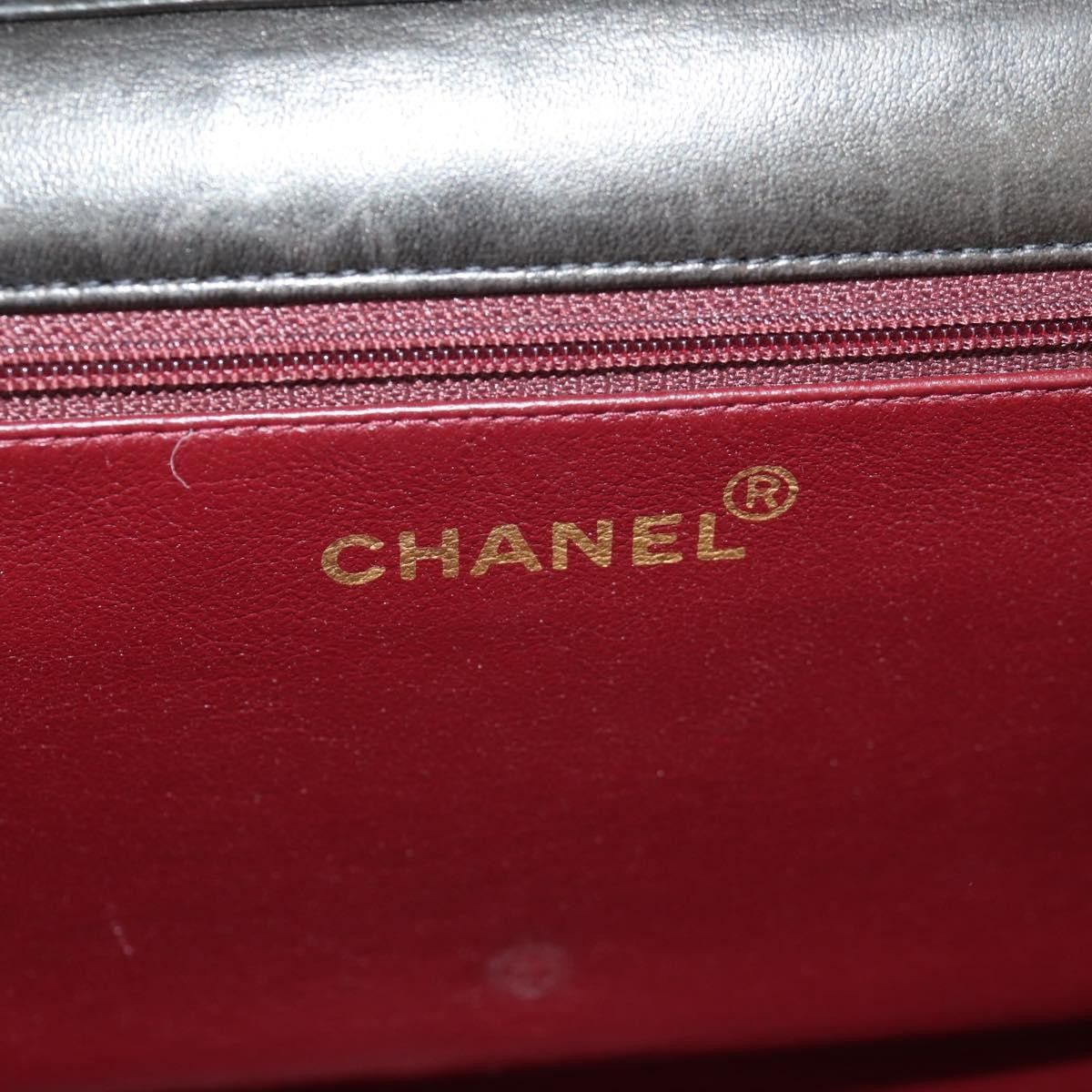 Chanel Chanel Vintage Clutch with Chain Quilted Leather Size ONE SIZE - 6 Thumbnail