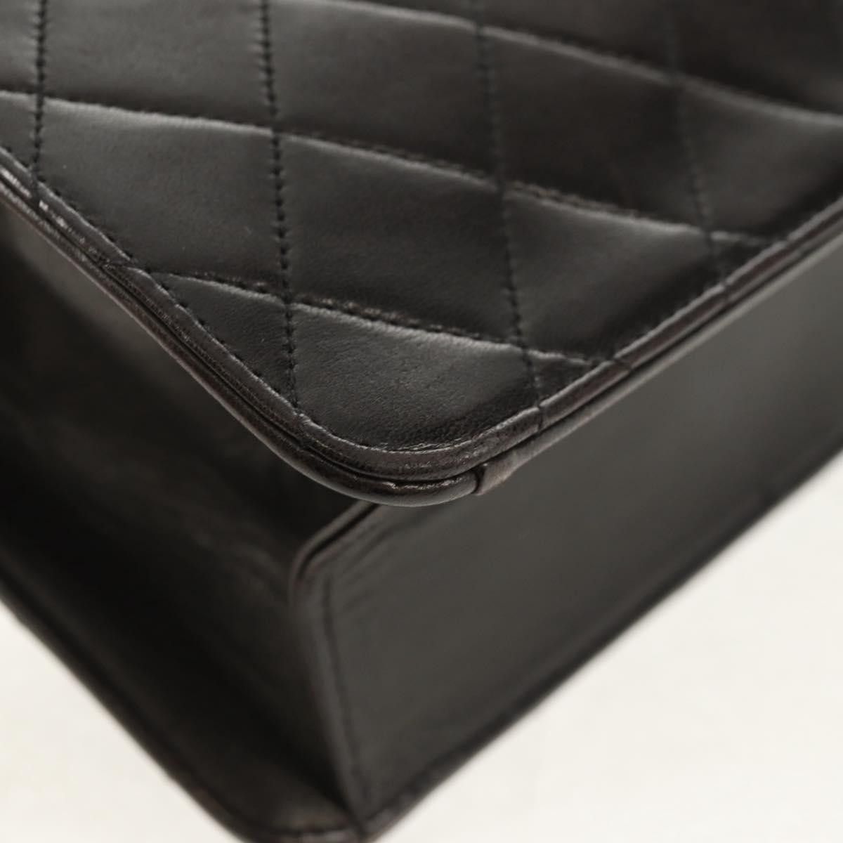 Chanel Chanel Vintage Clutch with Chain Quilted Leather Size ONE SIZE - 11 Thumbnail