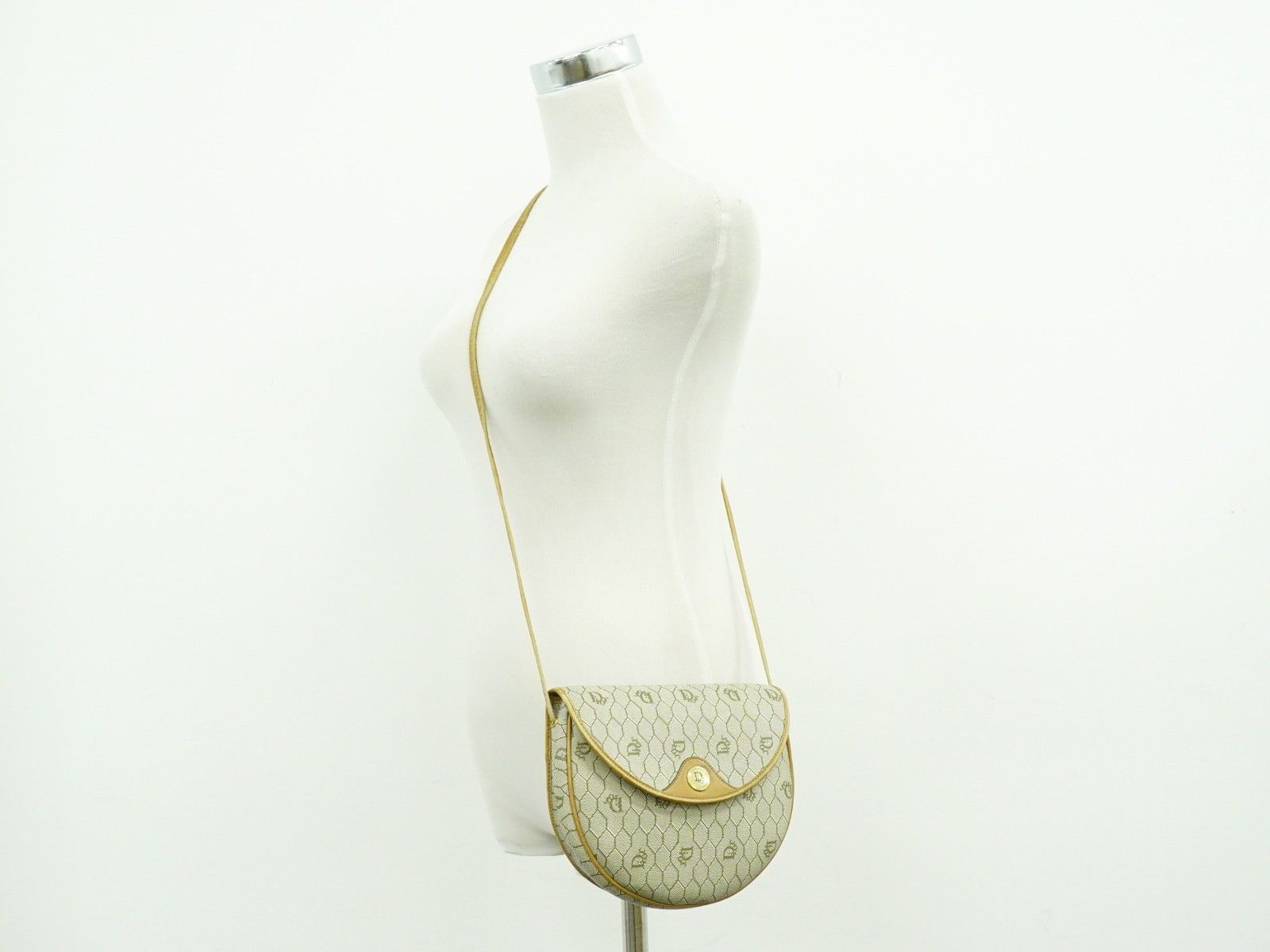Dior Christian Dior Vintage Honeycomb Shoulder Bag Canvas Size ONE SIZE - 9 Thumbnail