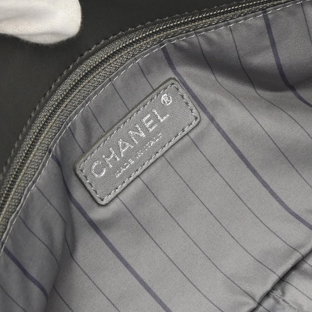 Chanel Chanel Studded CC Flap Bag Lambskin Size ONE SIZE - 5 Thumbnail