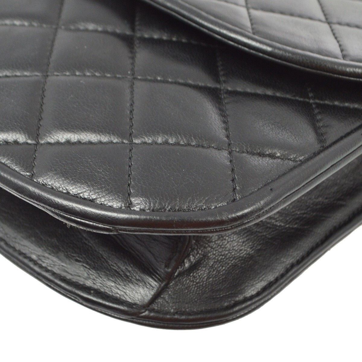 Chanel Chanel Vintage Round Flap Bag Quilted Lambskin Size ONE SIZE - 6 Thumbnail