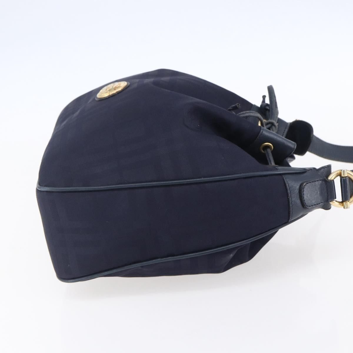 Burberry Burberry Vintage Shoulder Bag Nylon Size ONE SIZE - 4 Thumbnail