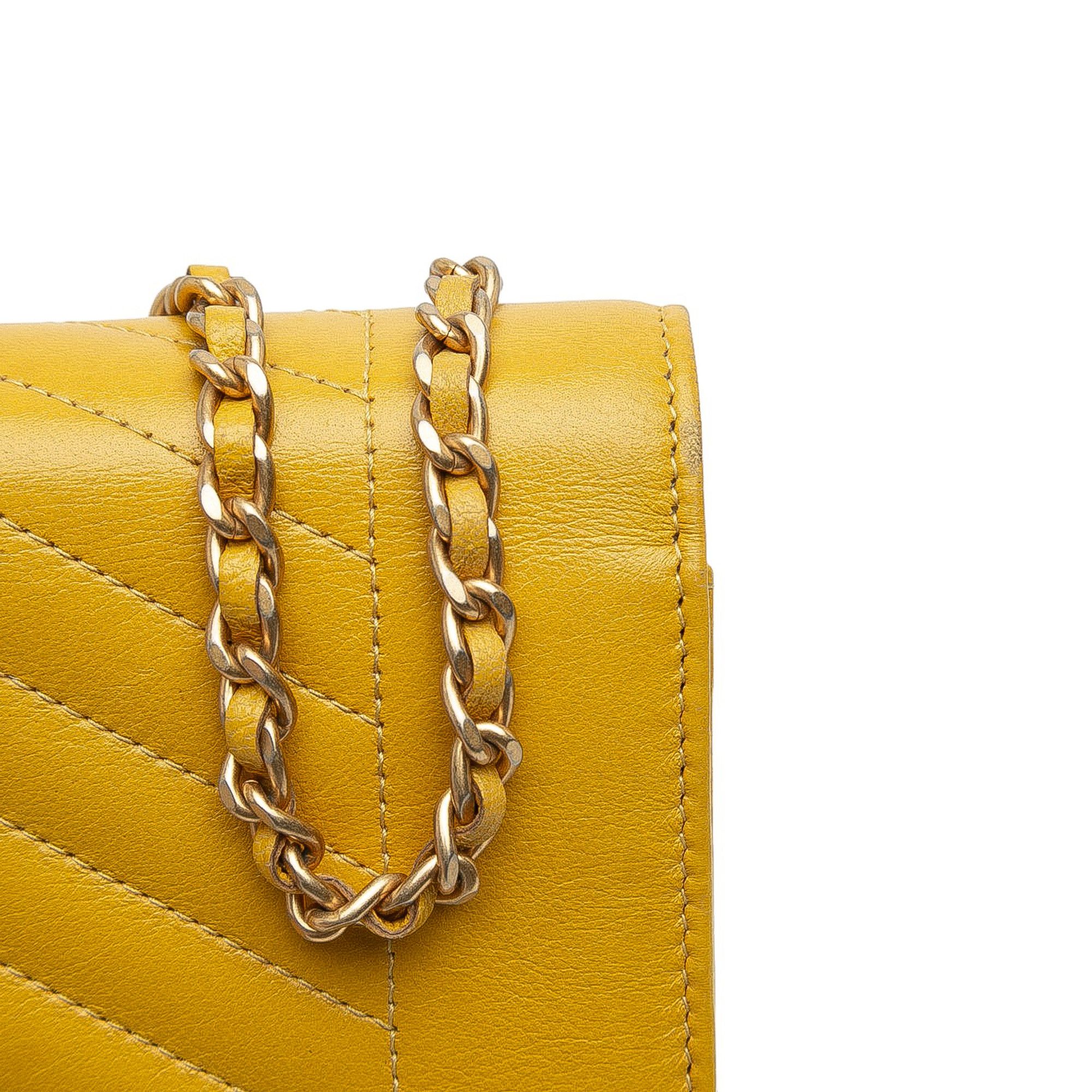 Chanel Chanel Small Reversed Chevron Lambskin Flap Size ONE SIZE - 9 Thumbnail