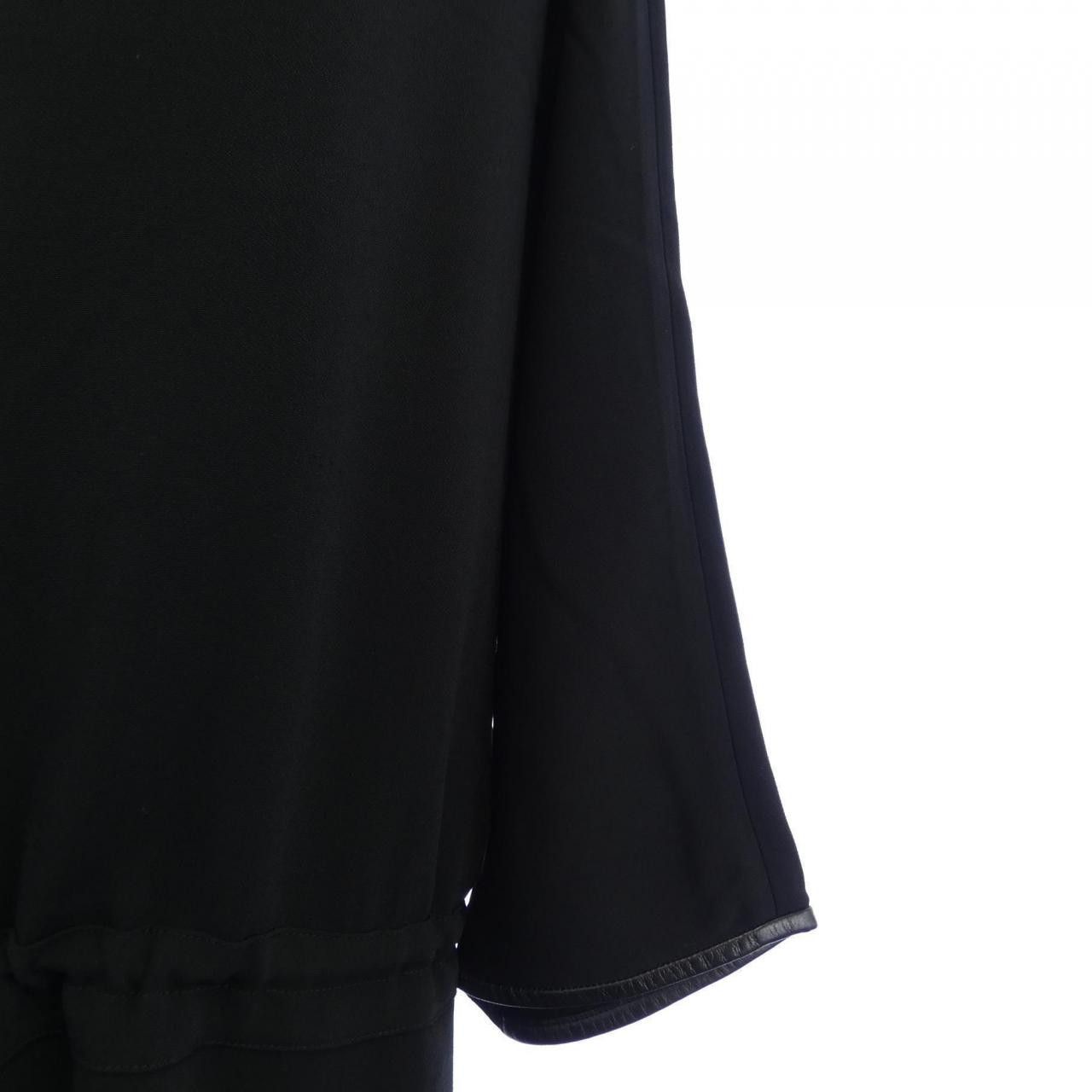 Gucci Gucci Gucci 609743 Z8AID Dress Others Dresses 609743 Z8AID DUTY FREE for USA Size ONE SIZE - 6 Thumbnail