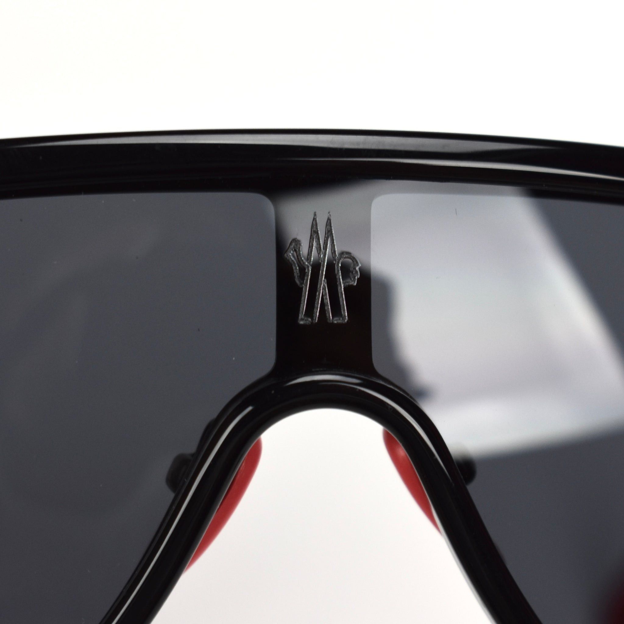Moncler Moncler Vitesse Shield Sunglasses Black Gray Size ONE SIZE - 8 Thumbnail