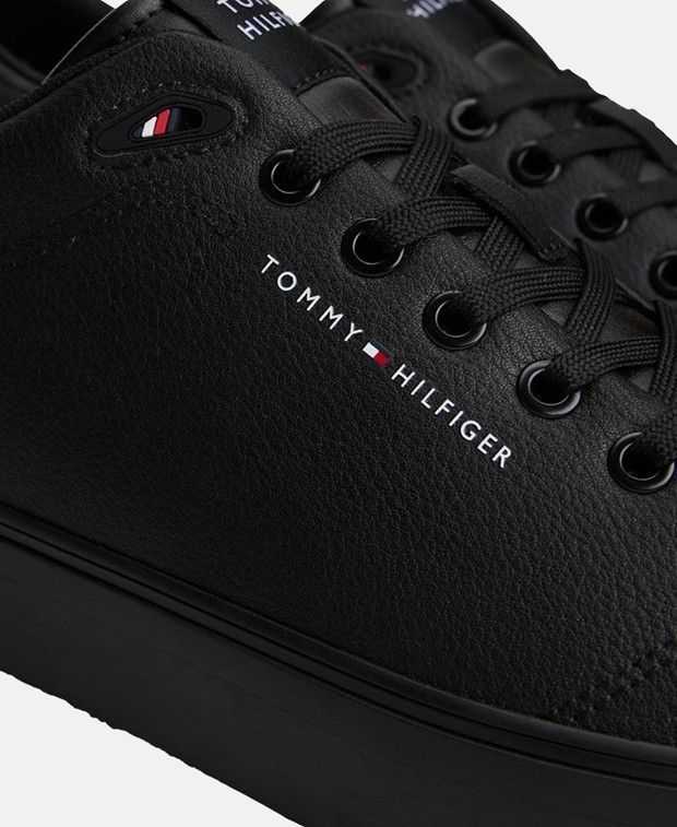 Tommy Hilfiger Debossed Logo Sneakers Size US 11 / EU 44 - 4 Thumbnail