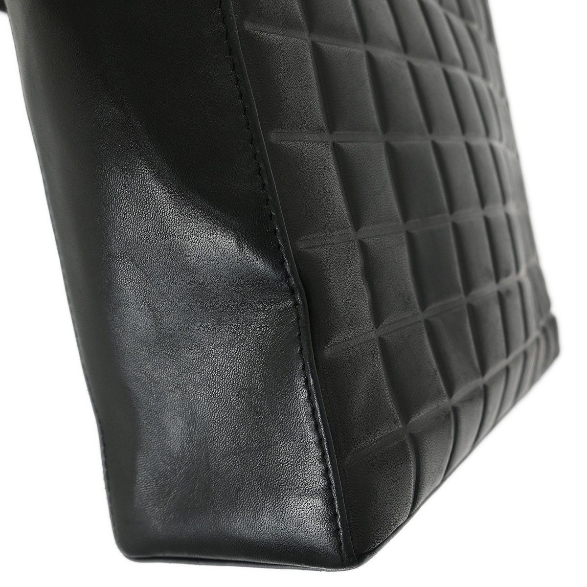 Chanel Chanel Chocolate Bar CC Tote Quilted Leather Size ONE SIZE - 9 Thumbnail