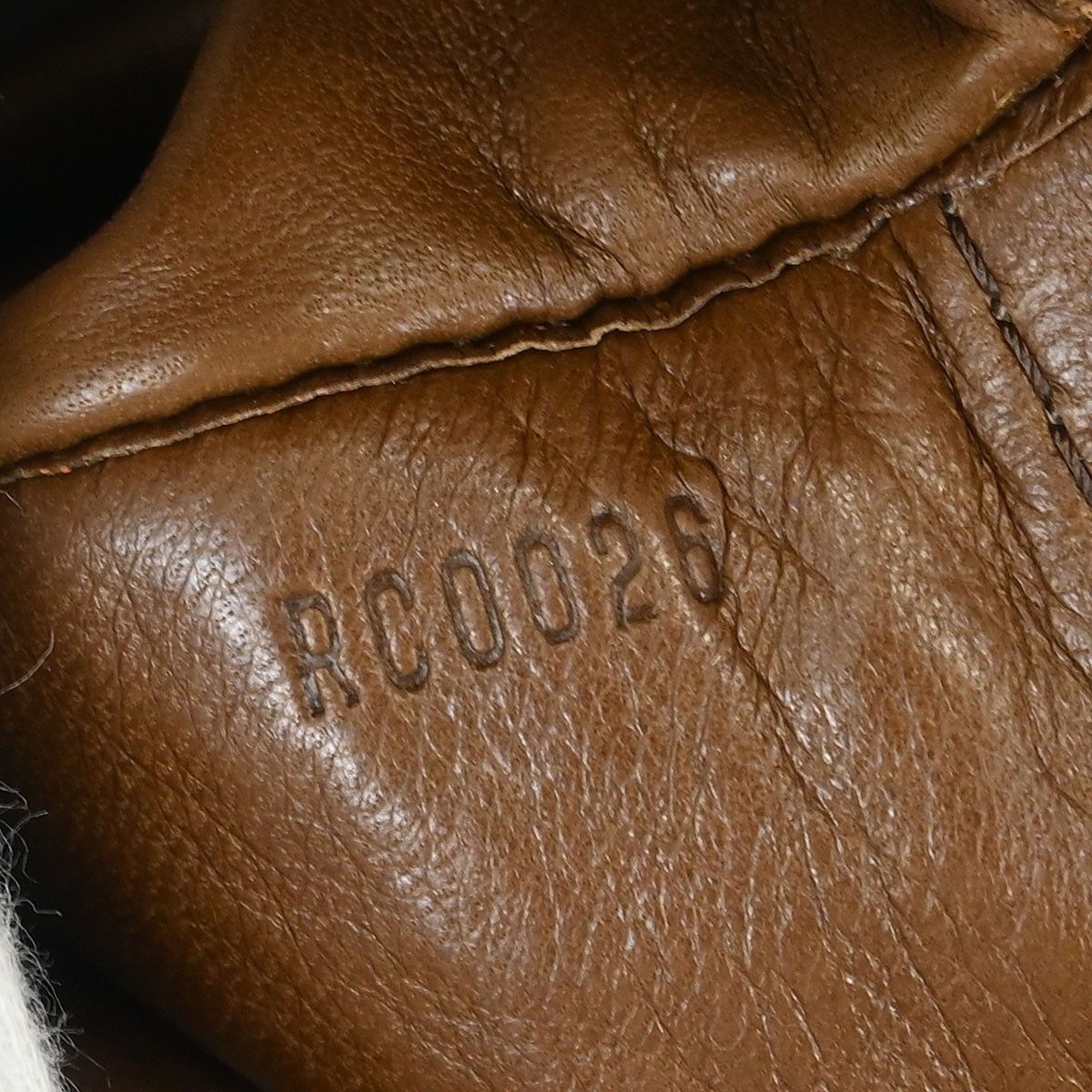 Louis Vuitton Louis Vuitton Onatah Hobo Suede Size ONE SIZE - 5 Thumbnail