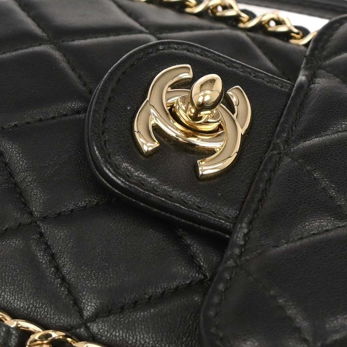 Chanel Chanel Chain Around Phone Holder Box Crossbody Quilted Lambskin Size ONE SIZE - 7 Thumbnail