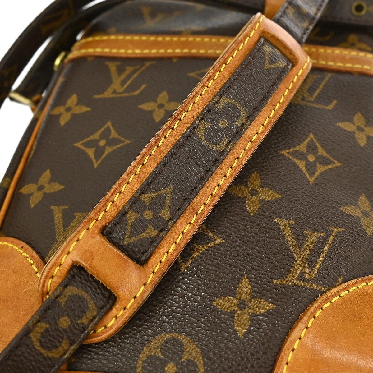 Louis Vuitton Louis Vuitton Danube Handbag Monogram Canvas Size ONE SIZE - 6 Thumbnail