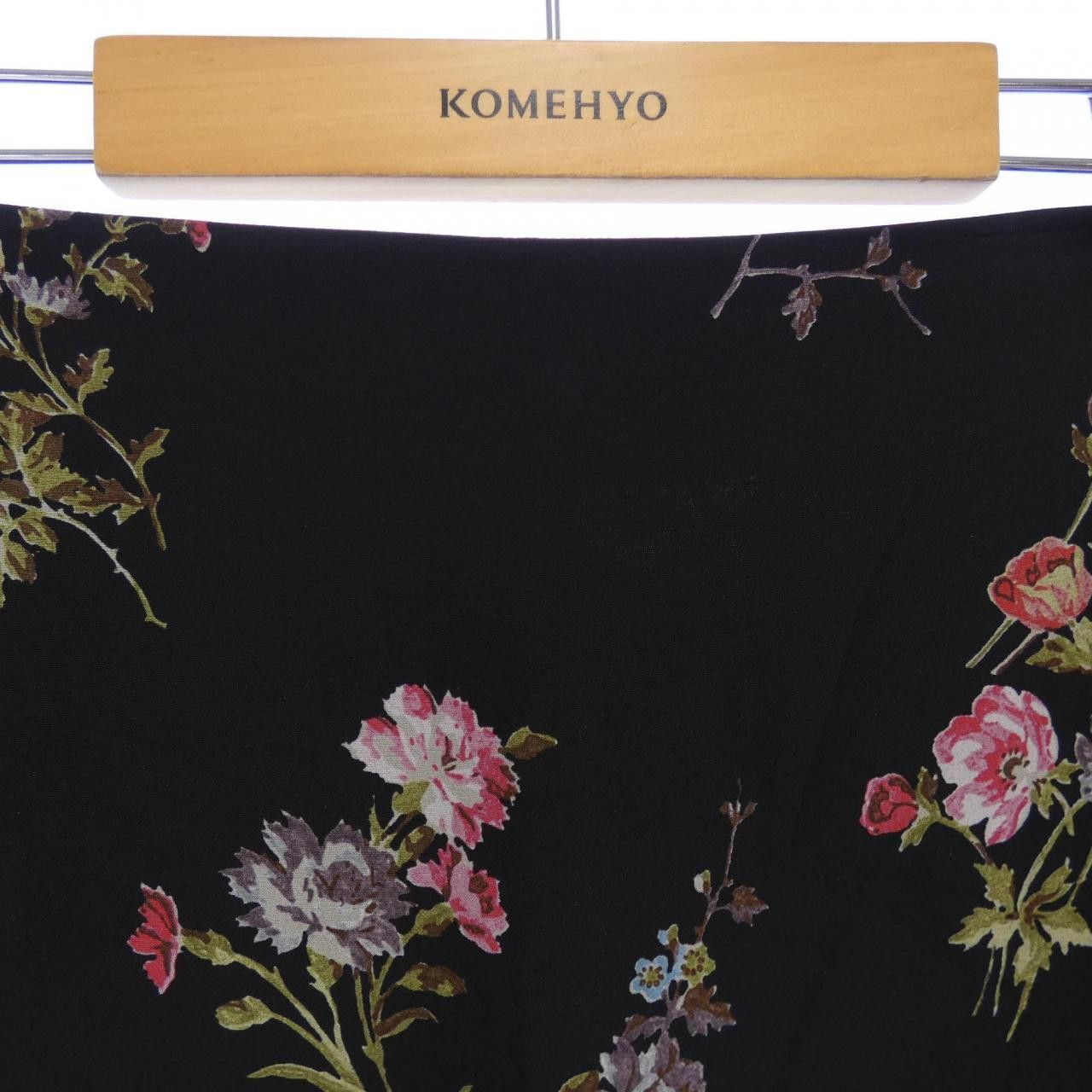 Celine Celine Celine 2J533201U Silk Skirt Others Skirts 2J533201U DUTY FREE for USA Size ONE SIZE - 5 Thumbnail