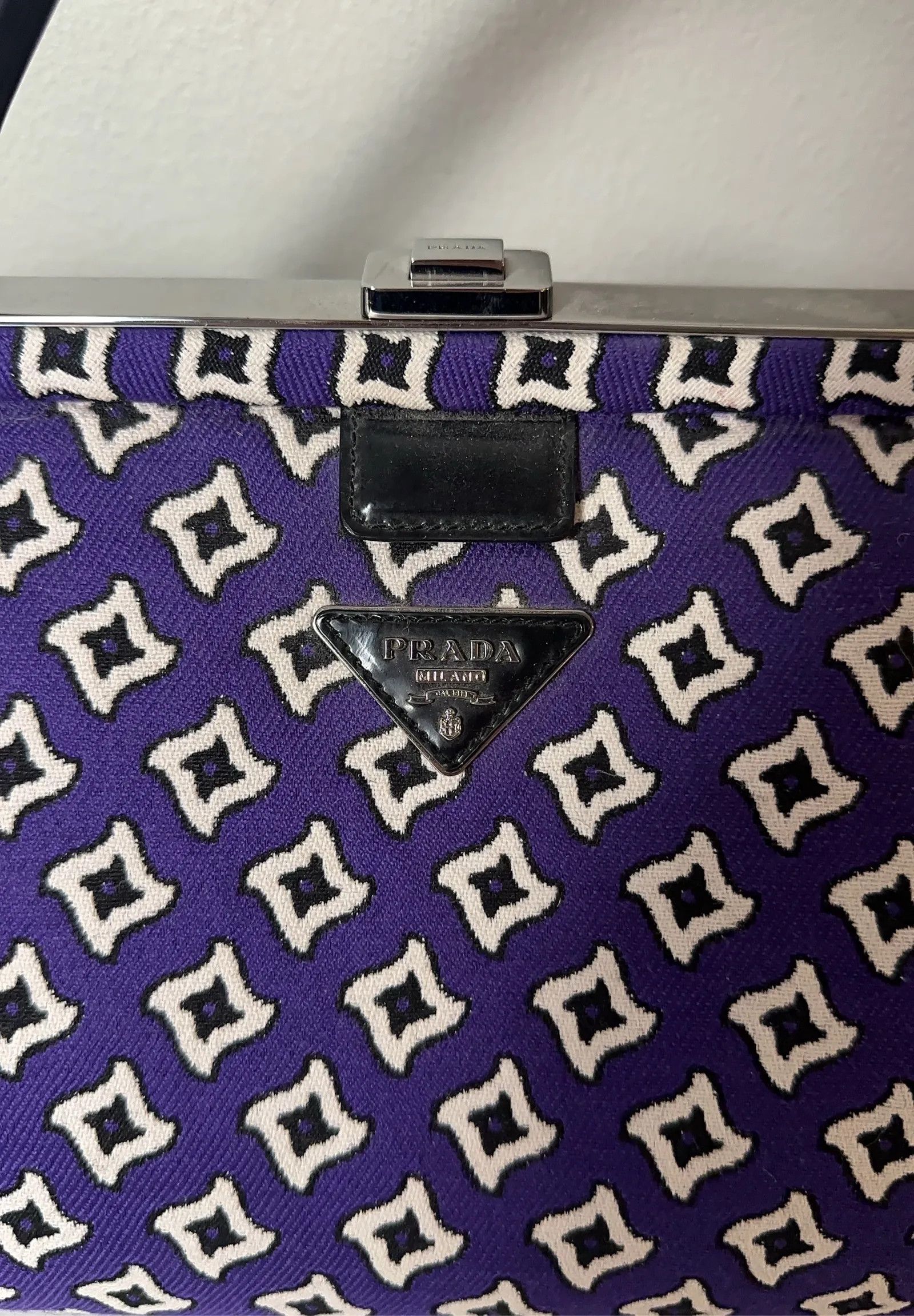 Prada Prada Bucket Bag Size ONE SIZE - 2 Thumbnail