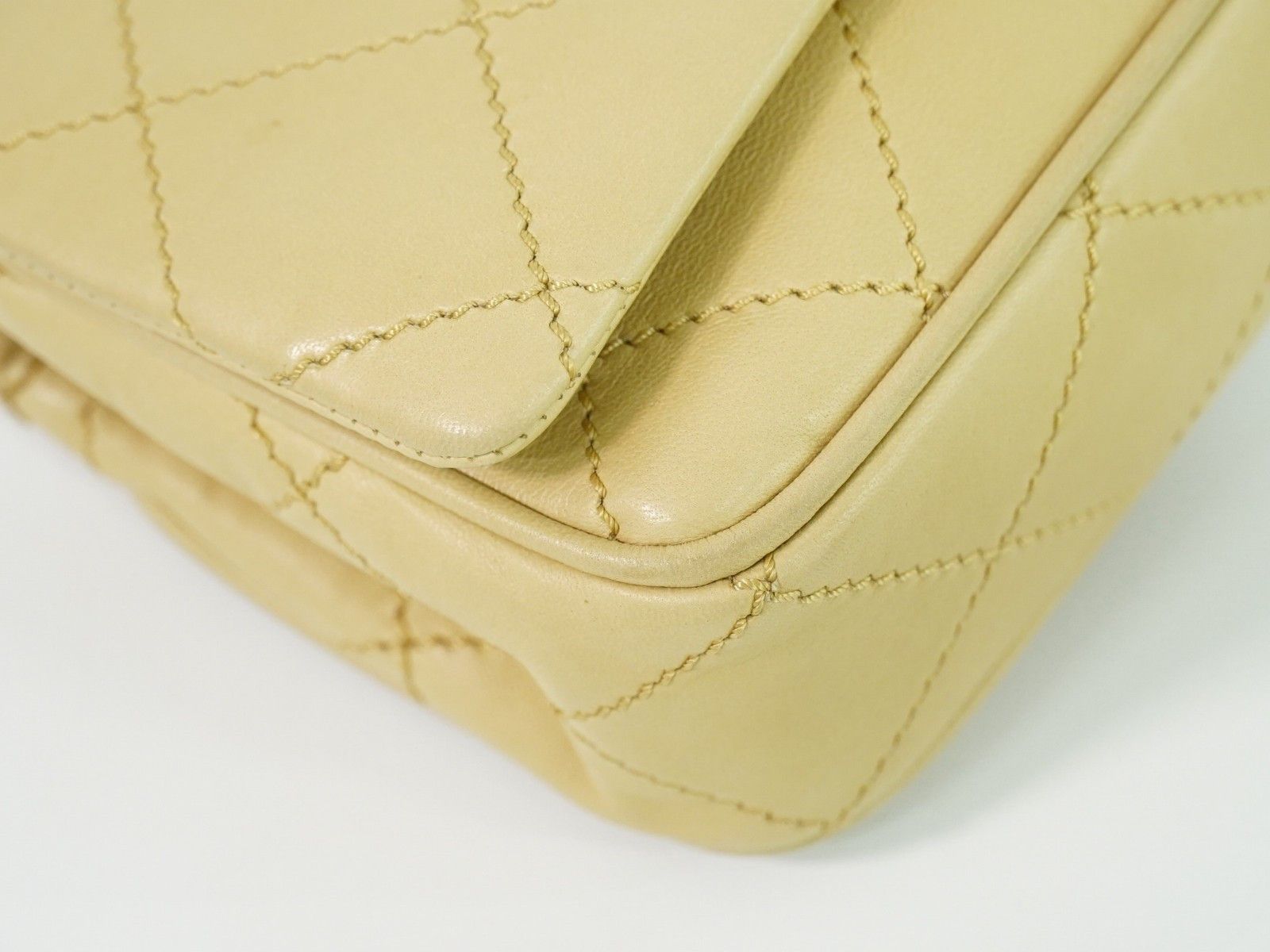 Chanel Chanel Reissue 2.55 Flap Bag Quilted Lambskin Size ONE SIZE - 10 Thumbnail