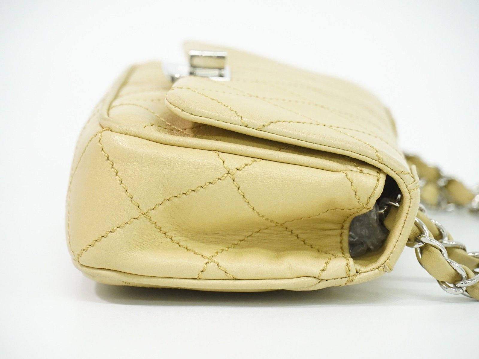 Chanel Chanel Reissue 2.55 Flap Bag Quilted Lambskin Size ONE SIZE - 4 Thumbnail