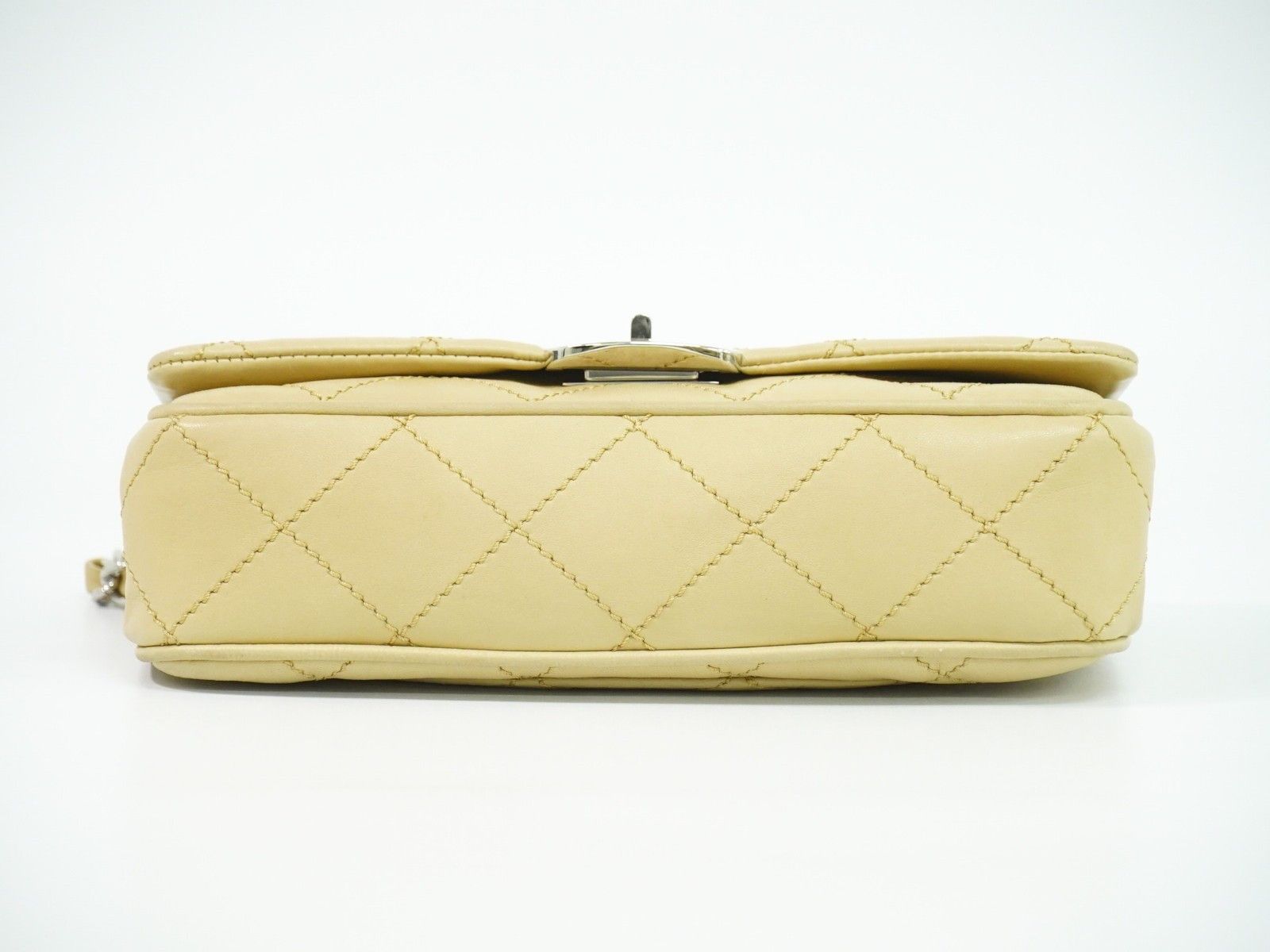 Chanel Chanel Reissue 2.55 Flap Bag Quilted Lambskin Size ONE SIZE - 3 Thumbnail