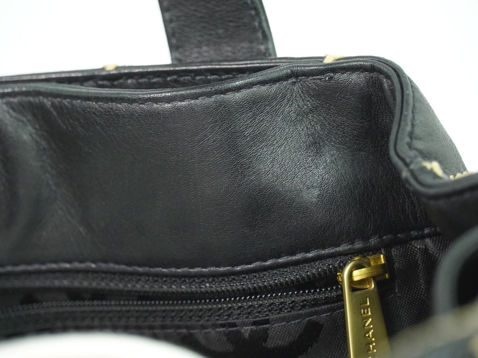 Chanel Chanel Surpique Tote Quilted Leather Size ONE SIZE - 18 Thumbnail
