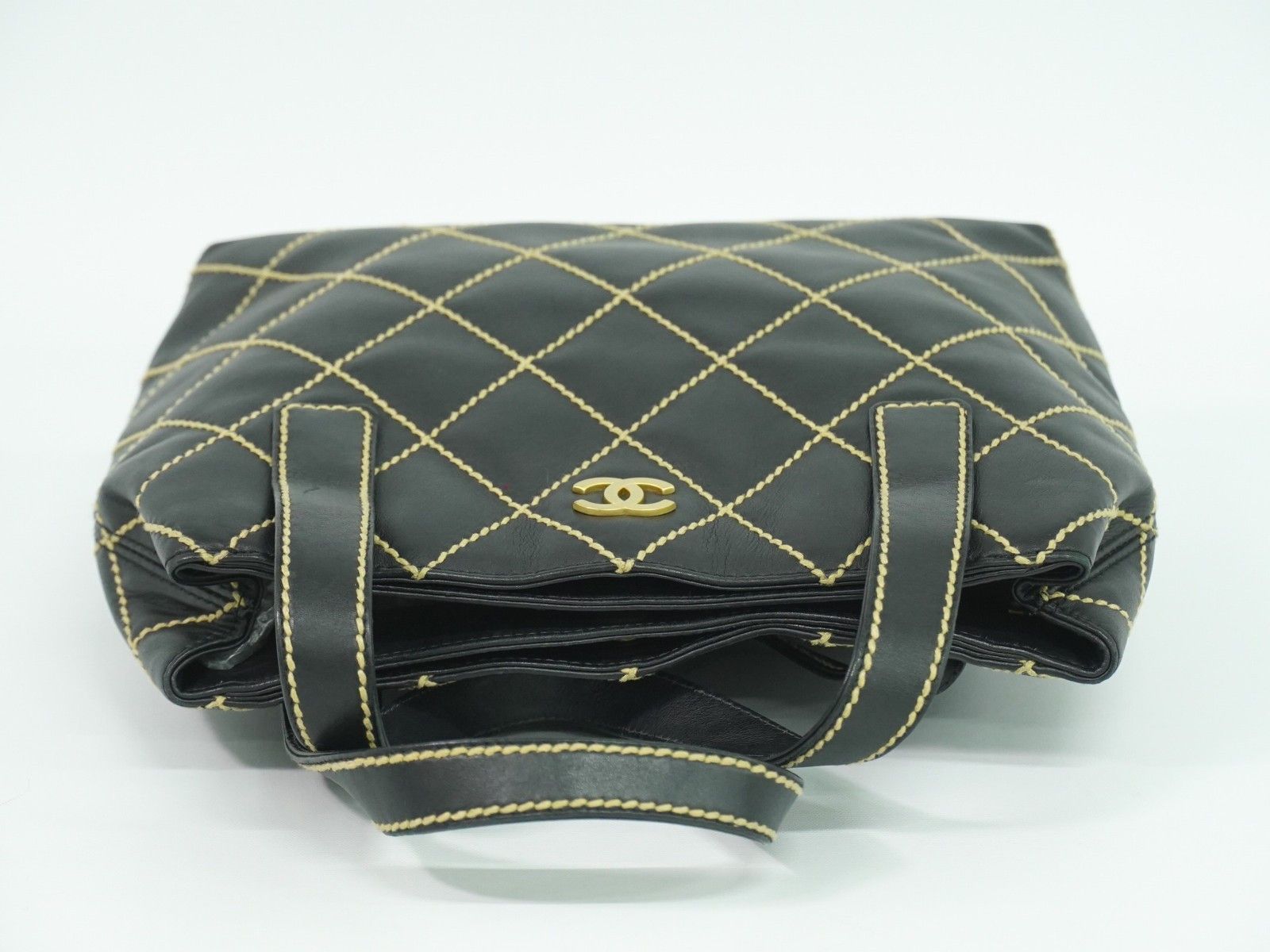Chanel Chanel Surpique Tote Quilted Leather Size ONE SIZE - 11 Thumbnail