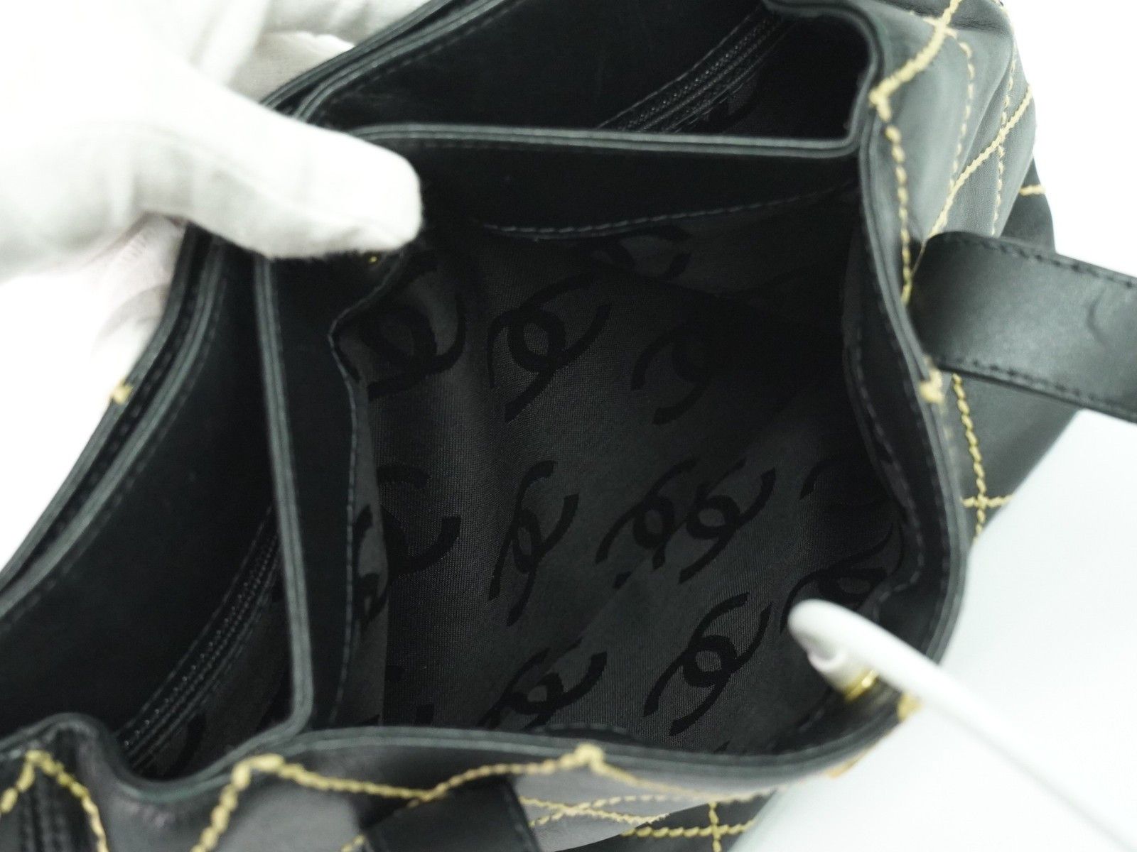 Chanel Chanel Surpique Tote Quilted Leather Size ONE SIZE - 15 Thumbnail