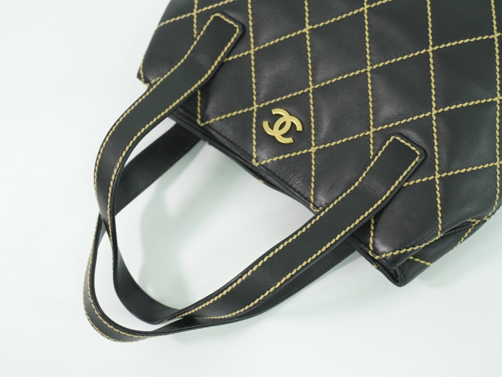Chanel Chanel Surpique Tote Quilted Leather Size ONE SIZE - 7 Thumbnail