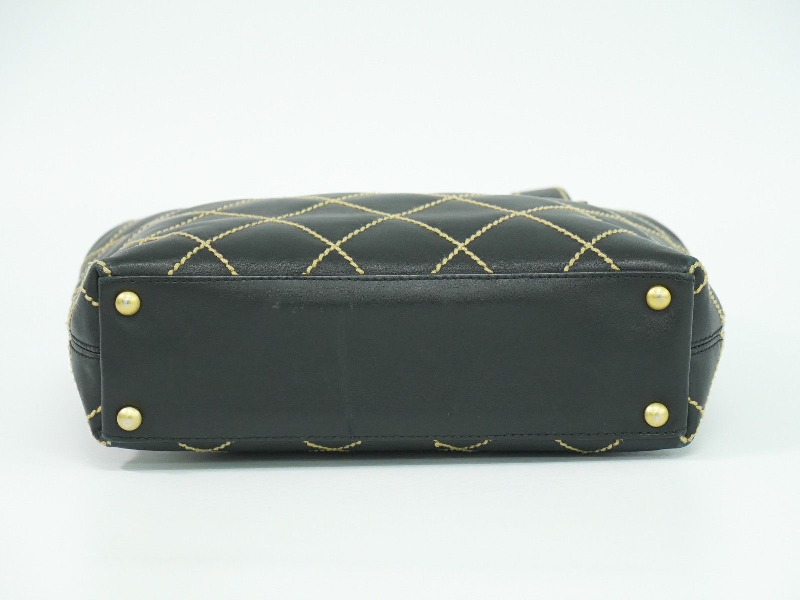 Chanel Chanel Surpique Tote Quilted Leather Size ONE SIZE - 9 Thumbnail