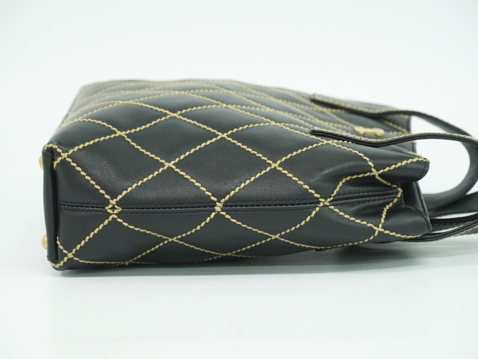 Chanel Chanel Surpique Tote Quilted Leather Size ONE SIZE - 3 Thumbnail
