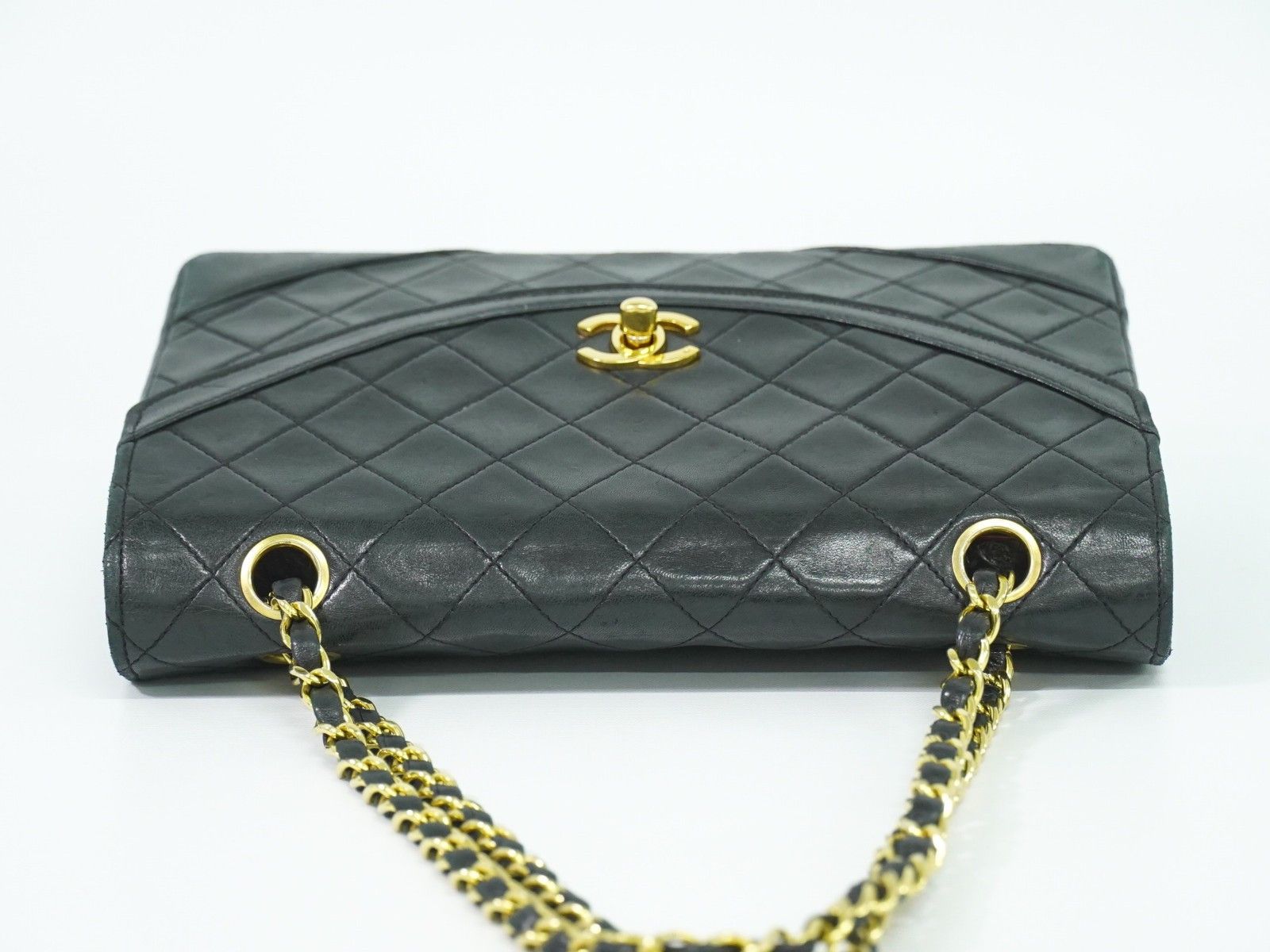 Chanel Chanel Vintage Round Flap Bag Quilted Lambskin Size ONE SIZE - 11 Thumbnail