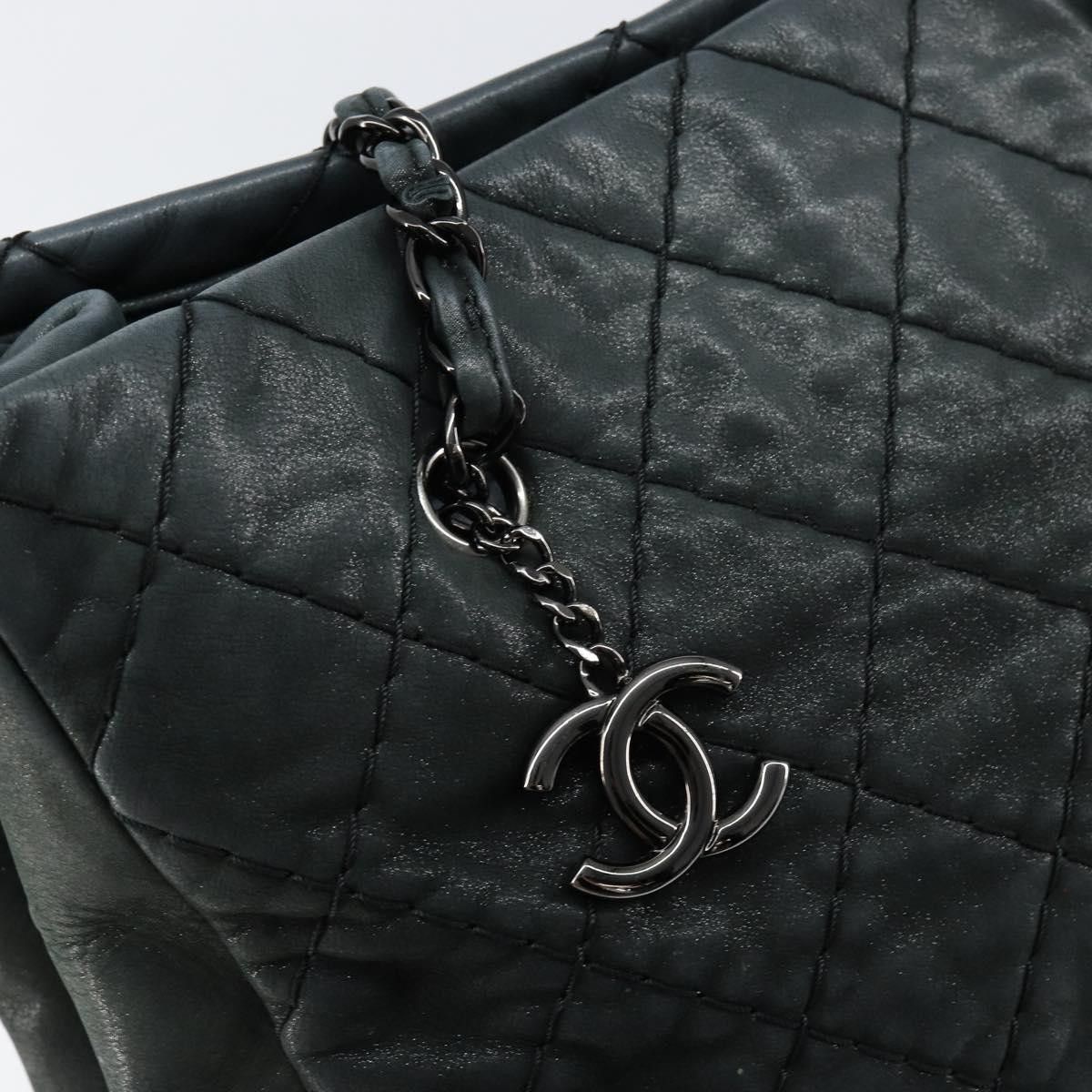 Chanel Chanel CC Charm Tote Quilted Iridescent Calfskin Size ONE SIZE - 18 Thumbnail