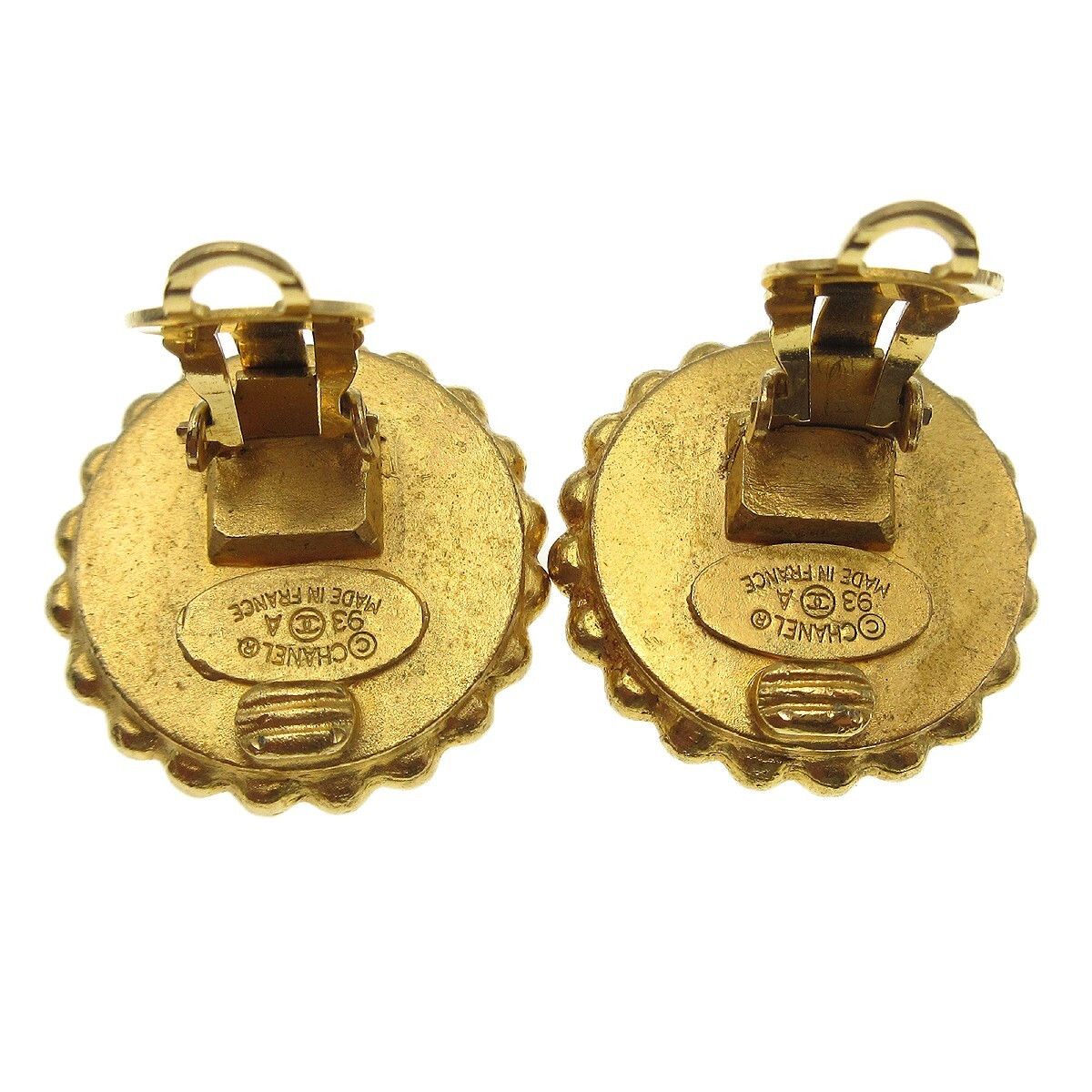 Chanel Chanel CC Round Stud Metal and Enamel Size ONE SIZE - 2 Thumbnail
