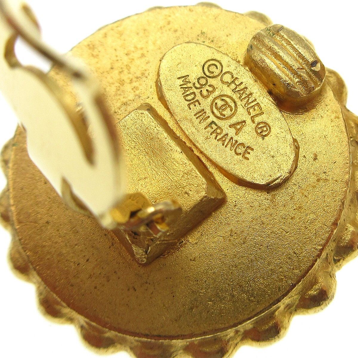 Chanel Chanel CC Round Stud Metal and Enamel Size ONE SIZE - 4 Thumbnail