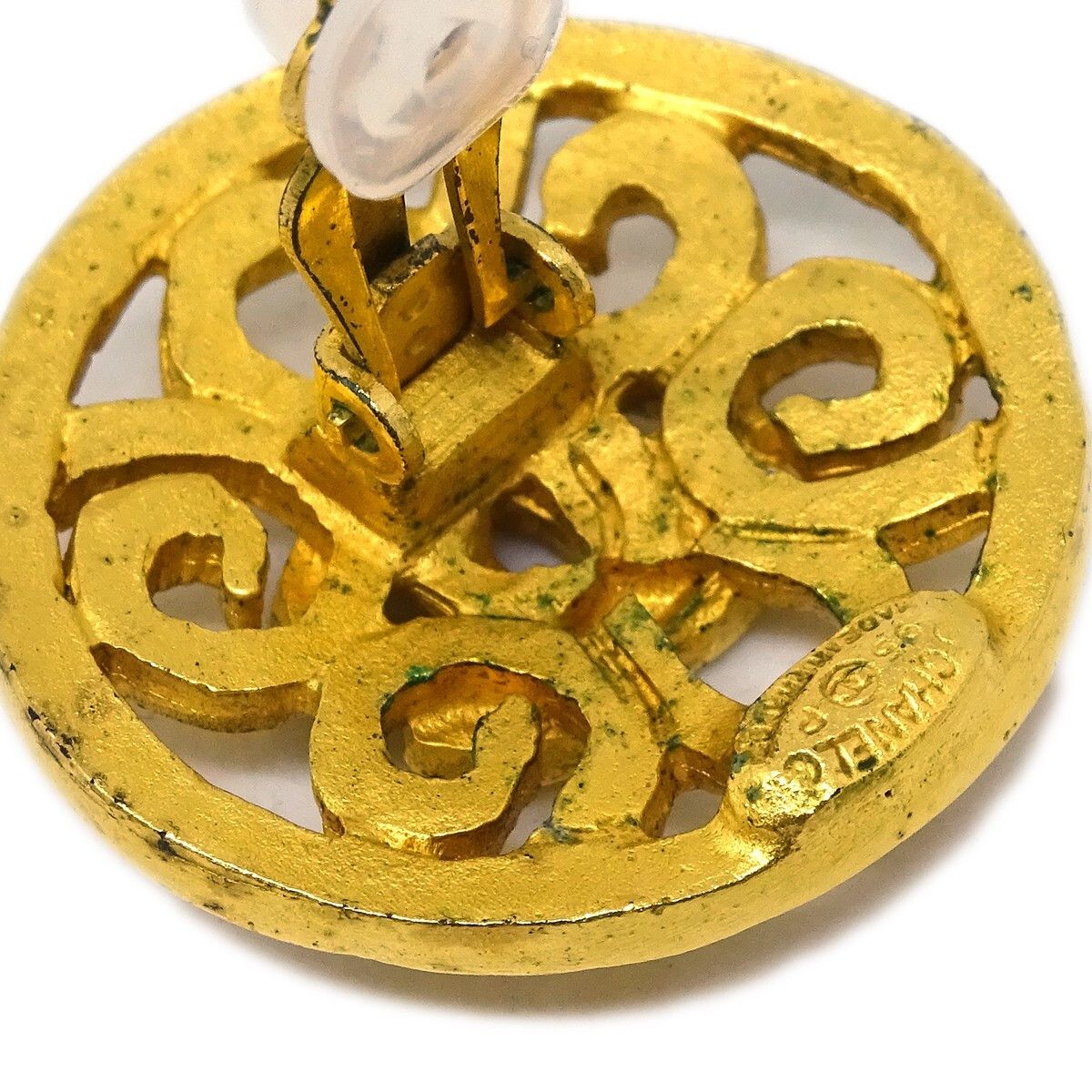Chanel Chanel Vintage CC Round Clip-On Metal Size ONE SIZE - 4 Thumbnail