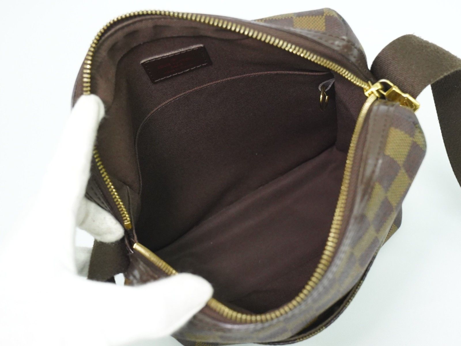 Louis Vuitton Louis Vuitton Trotteur Beaubourg Handbag Damier Size ONE SIZE - 4 Thumbnail