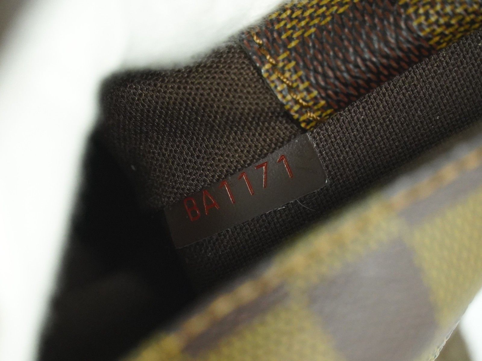 Louis Vuitton Louis Vuitton Trotteur Beaubourg Handbag Damier Size ONE SIZE - 6 Thumbnail