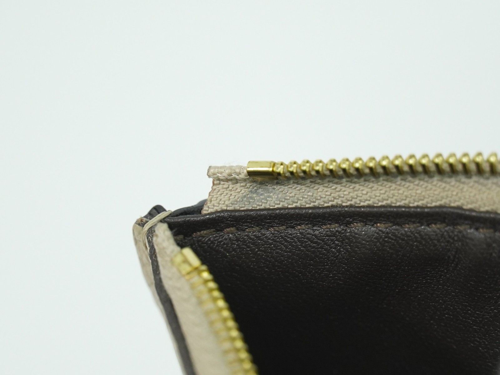 Louis Vuitton Louis Vuitton Capucines Compact wallet Leather Size ONE SIZE - 16 Thumbnail