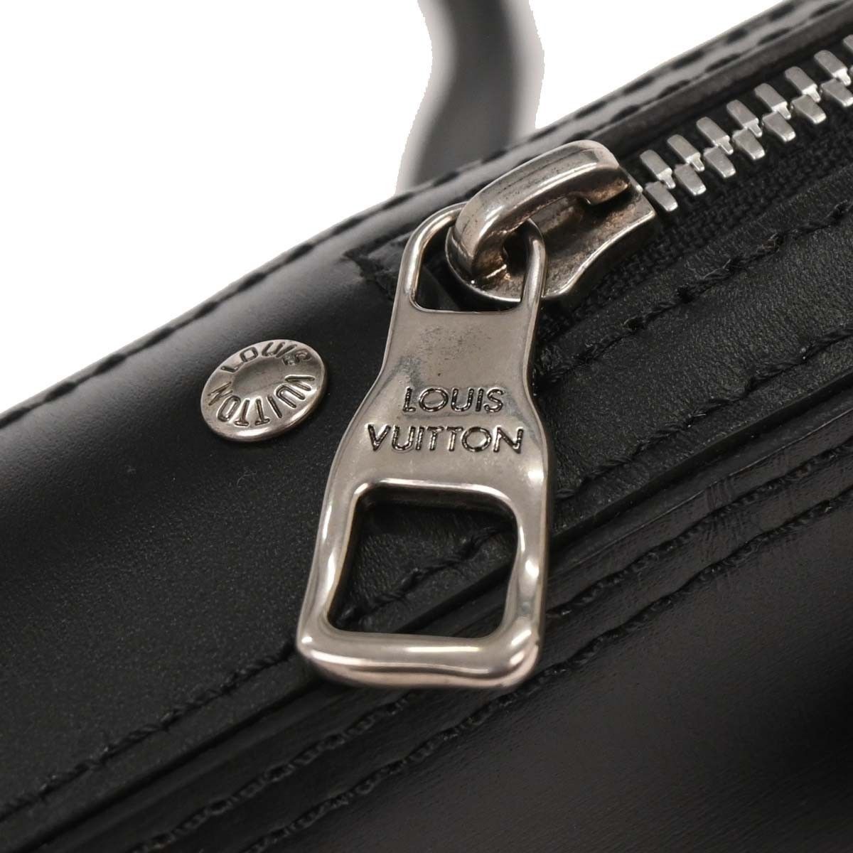 Louis Vuitton Louis Vuitton Danube Messenger Bag Limited Edition Charm Leather Size ONE SIZE - 8 Thumbnail