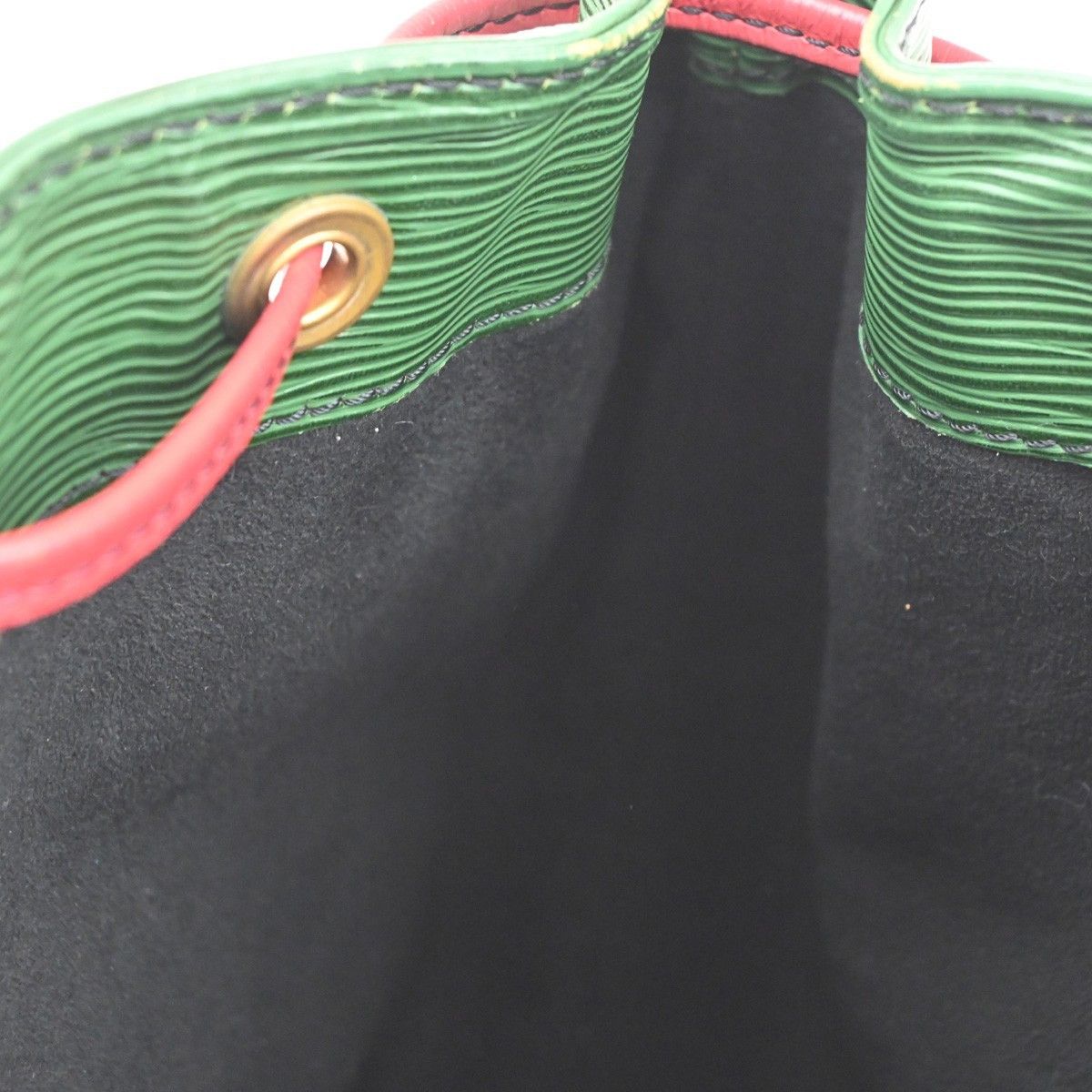 Louis Vuitton Louis Vuitton Petit Noe Handbag Epi Leather Size ONE SIZE - 12 Thumbnail