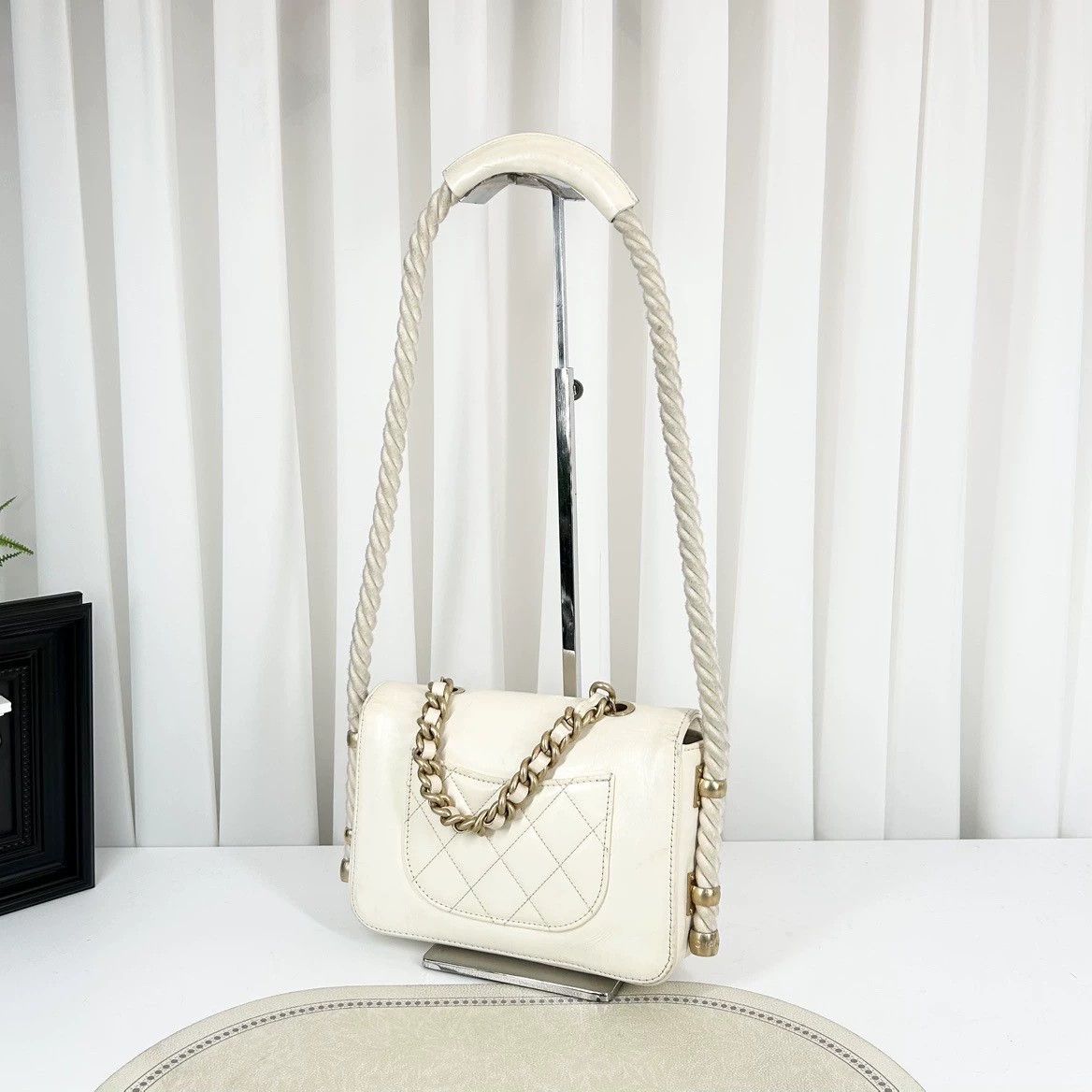 Chanel Pre-loved Bag Very good condition Size ONE SIZE - 4 Thumbnail