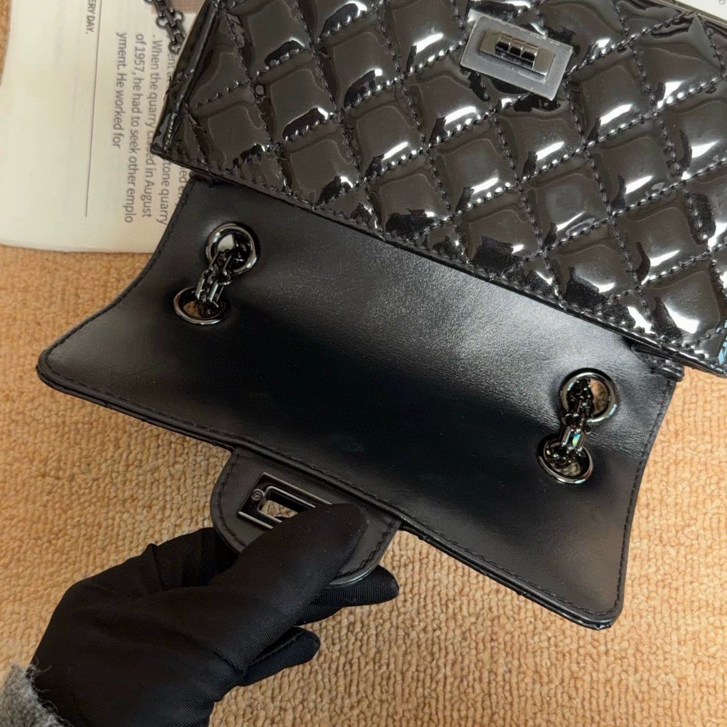 Chanel Pre-loved Bag Very good condition Size ONE SIZE - 8 Thumbnail