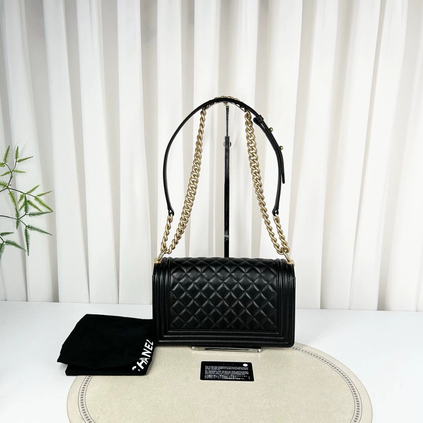 Chanel Pre-loved Bag Very good condition Size ONE SIZE - 2 Thumbnail