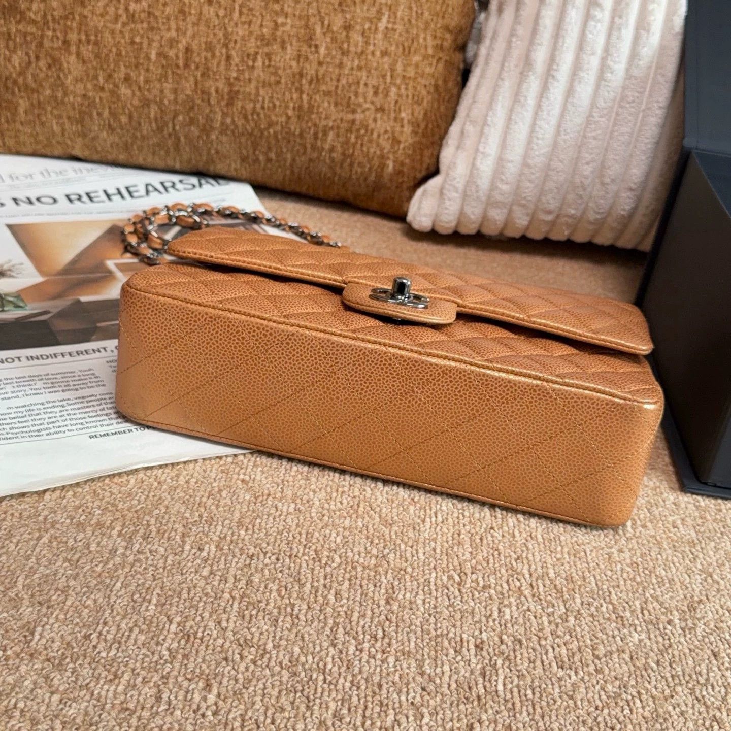 Chanel Pre-loved Bag Very good condition Size ONE SIZE - 4 Thumbnail