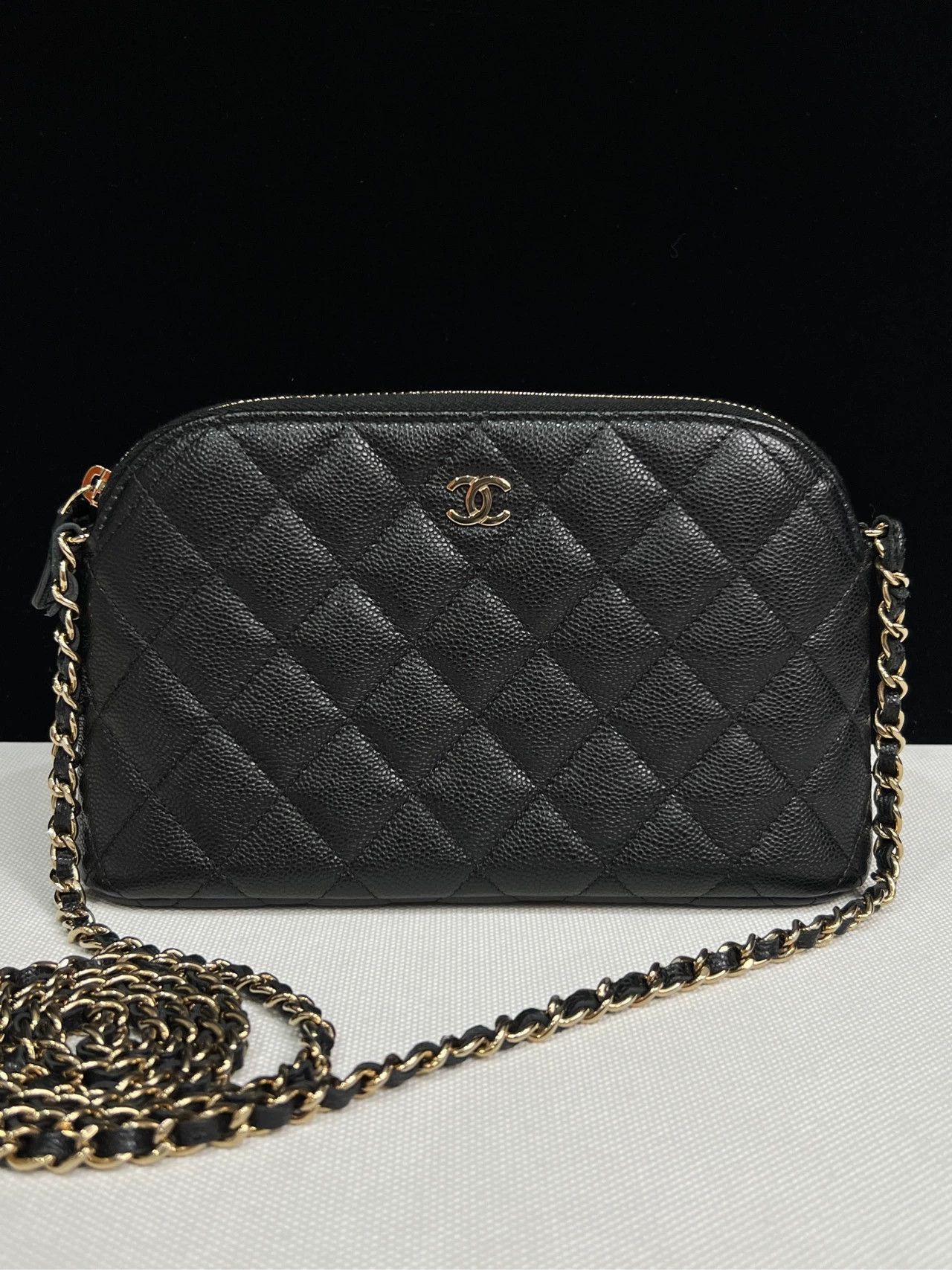 Chanel Pre-loved Bag Very good condition Size ONE SIZE - 2 Thumbnail