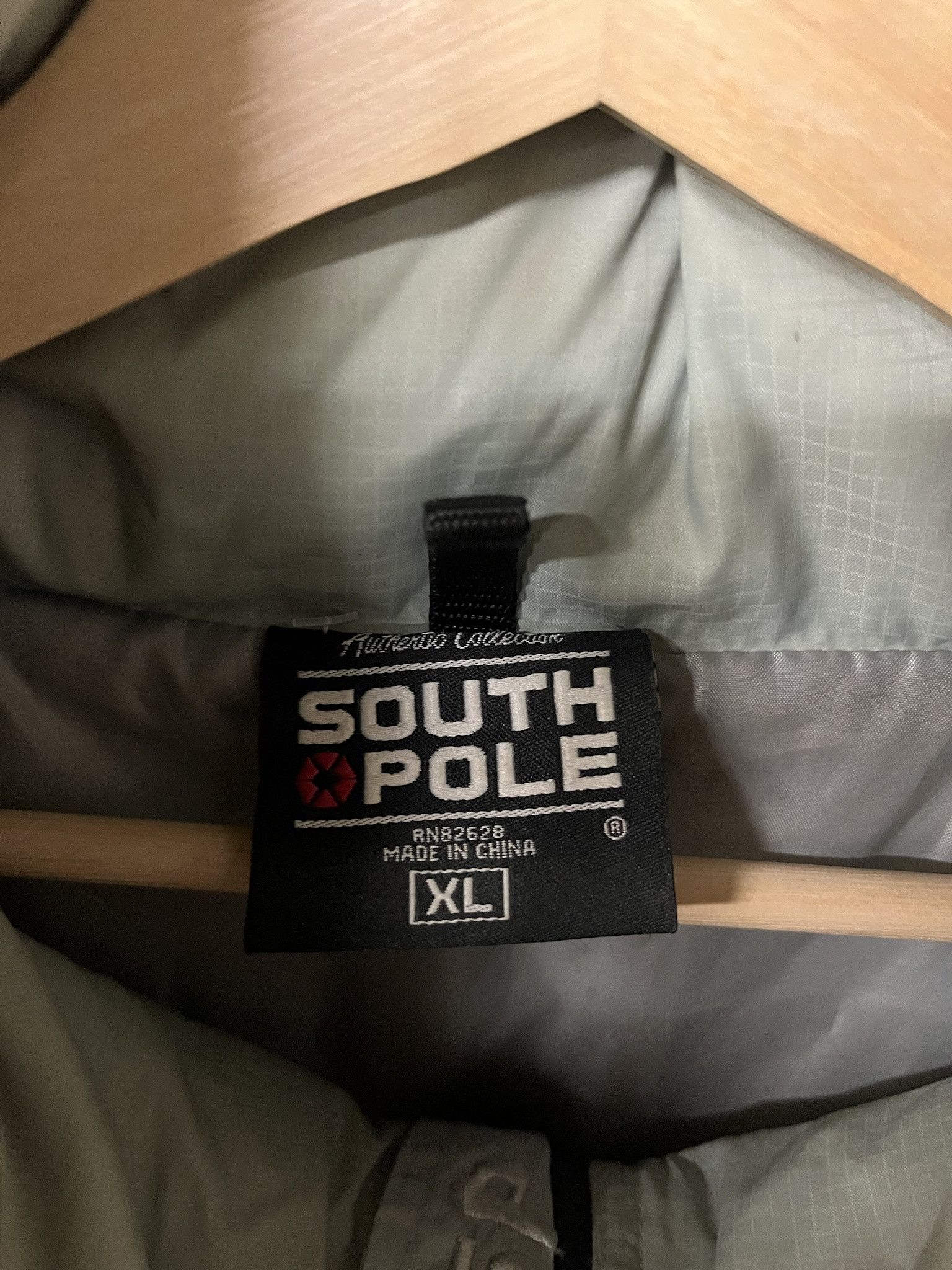 Vintage Vintage 2000s South Pole Cargo Pocket Puffer Jacket Size XL Size US XL / EU 56 / 4 - 4 Thumbnail