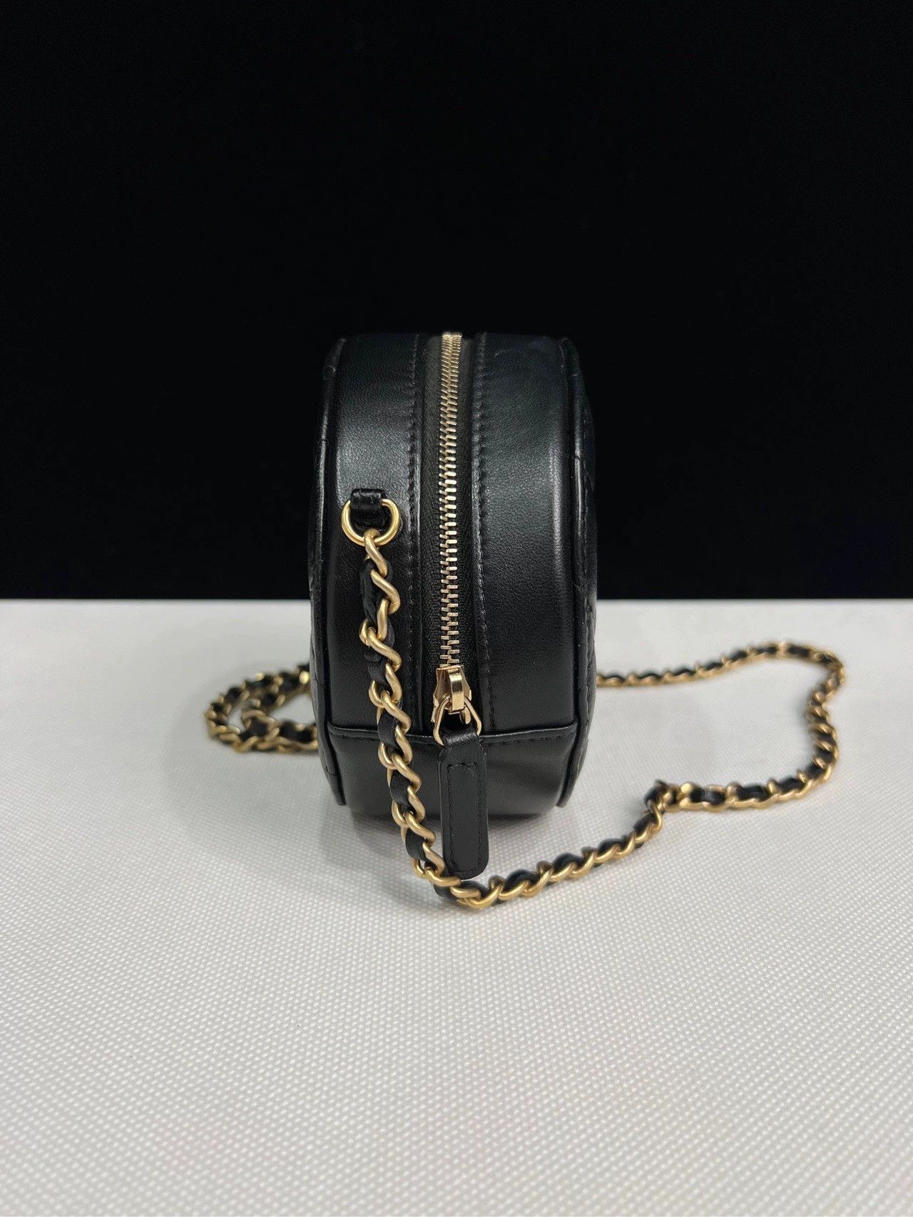 Chanel Pre-loved Bag Very good condition Size ONE SIZE - 5 Thumbnail