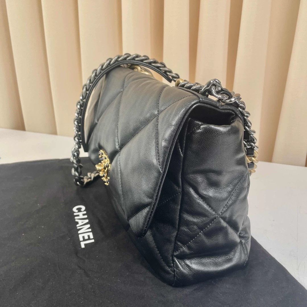 Chanel Pre-loved Bag Very good condition Size ONE SIZE - 3 Thumbnail